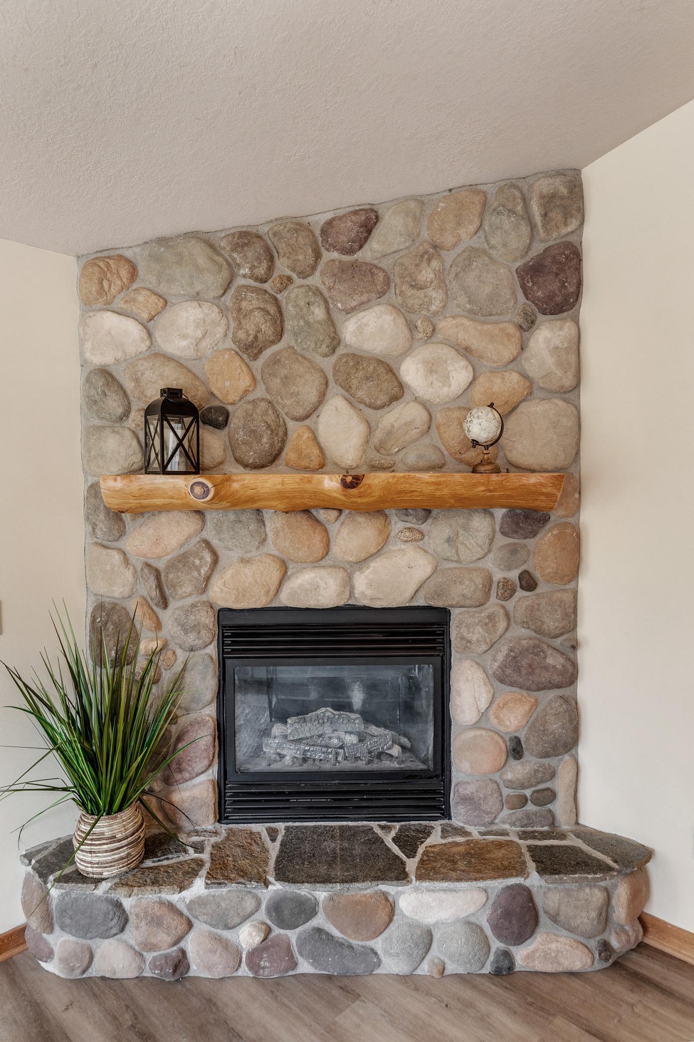 2006 single family home for sale at 31643 Harvest Road in Breezy Point, MN — 5 bed, 3 bath (photo 11 of 39)