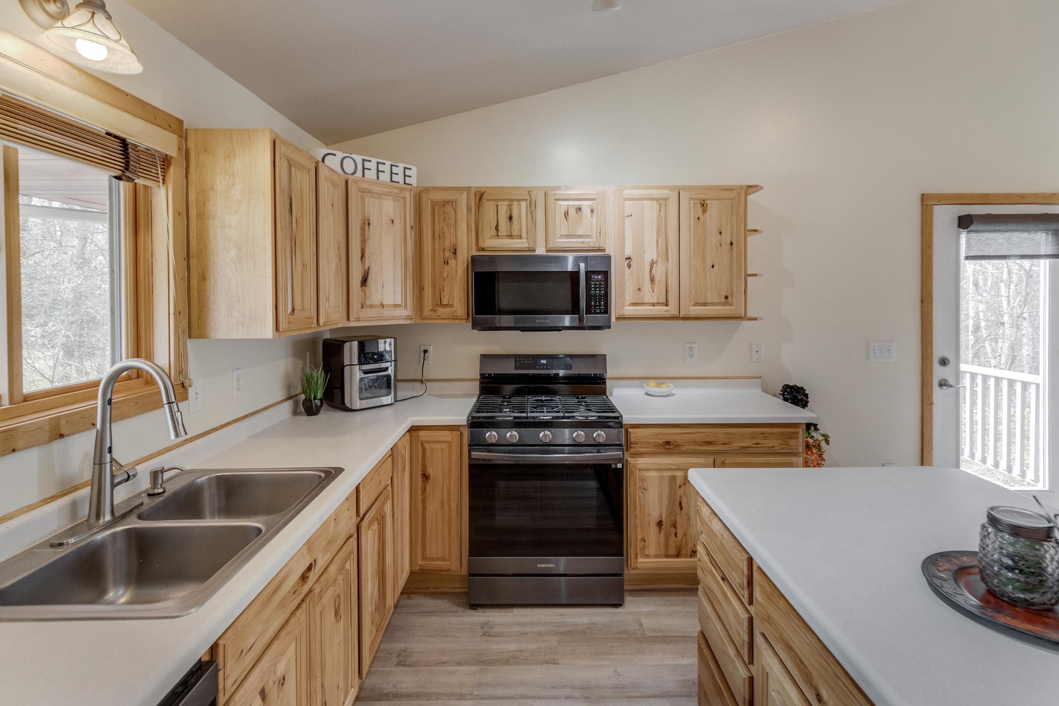 2006 single family home for sale at 31643 Harvest Road in Breezy Point, MN — 5 bed, 3 bath (photo 7 of 39)