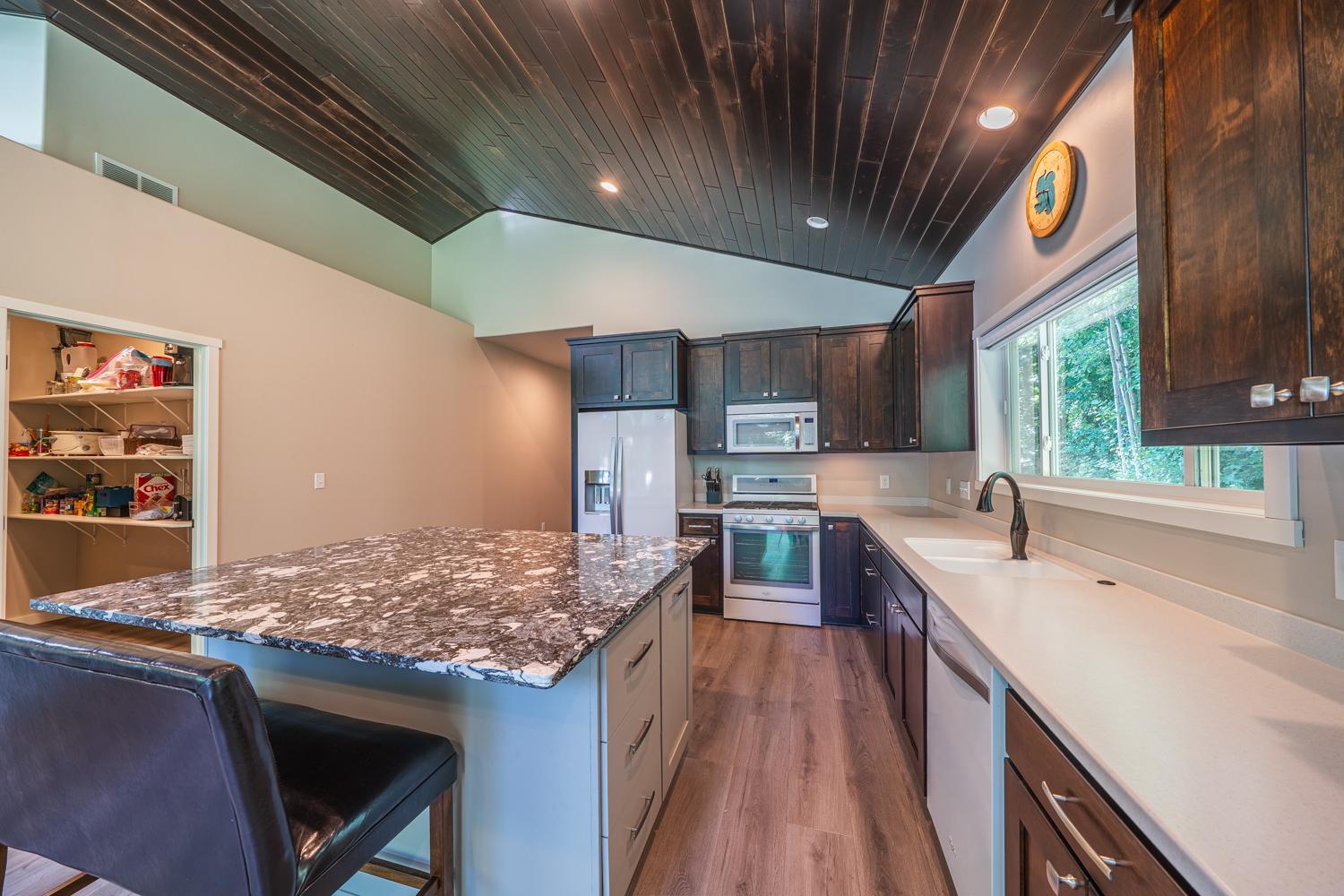 2013 single family home for sale at 25379 Deerpath Loop in Pelican Rapids, MN — 5 bed, 3 bath (photo 17 of 45)