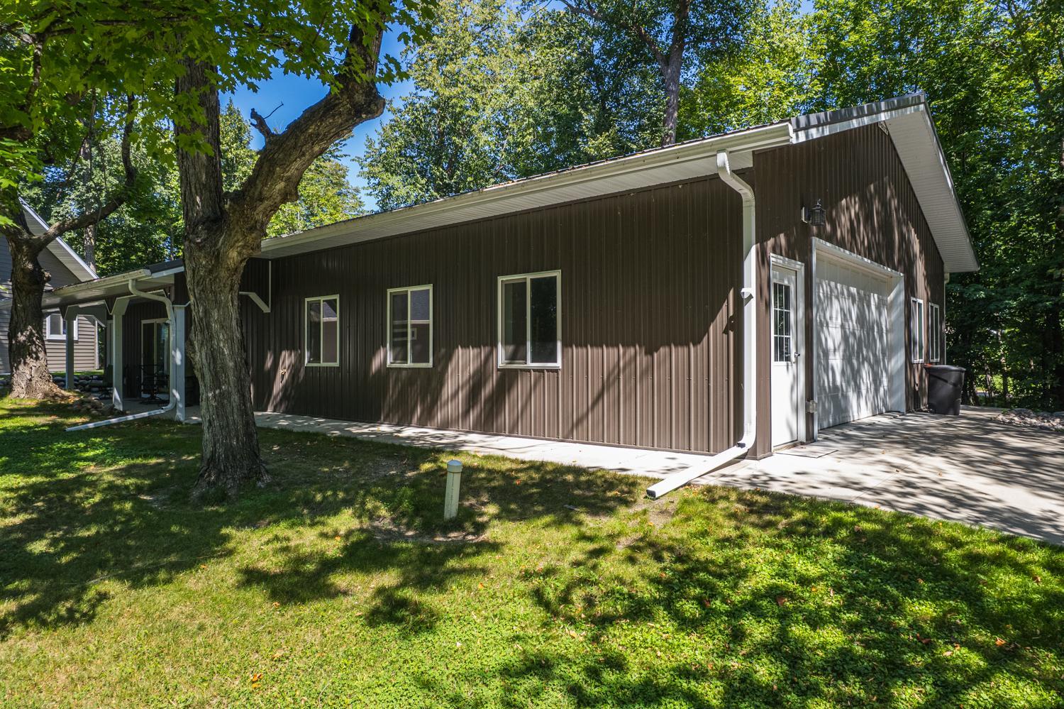 2013 single family home for sale at 25379 Deerpath Loop in Pelican Rapids, MN — 5 bed, 3 bath (photo 23 of 45)