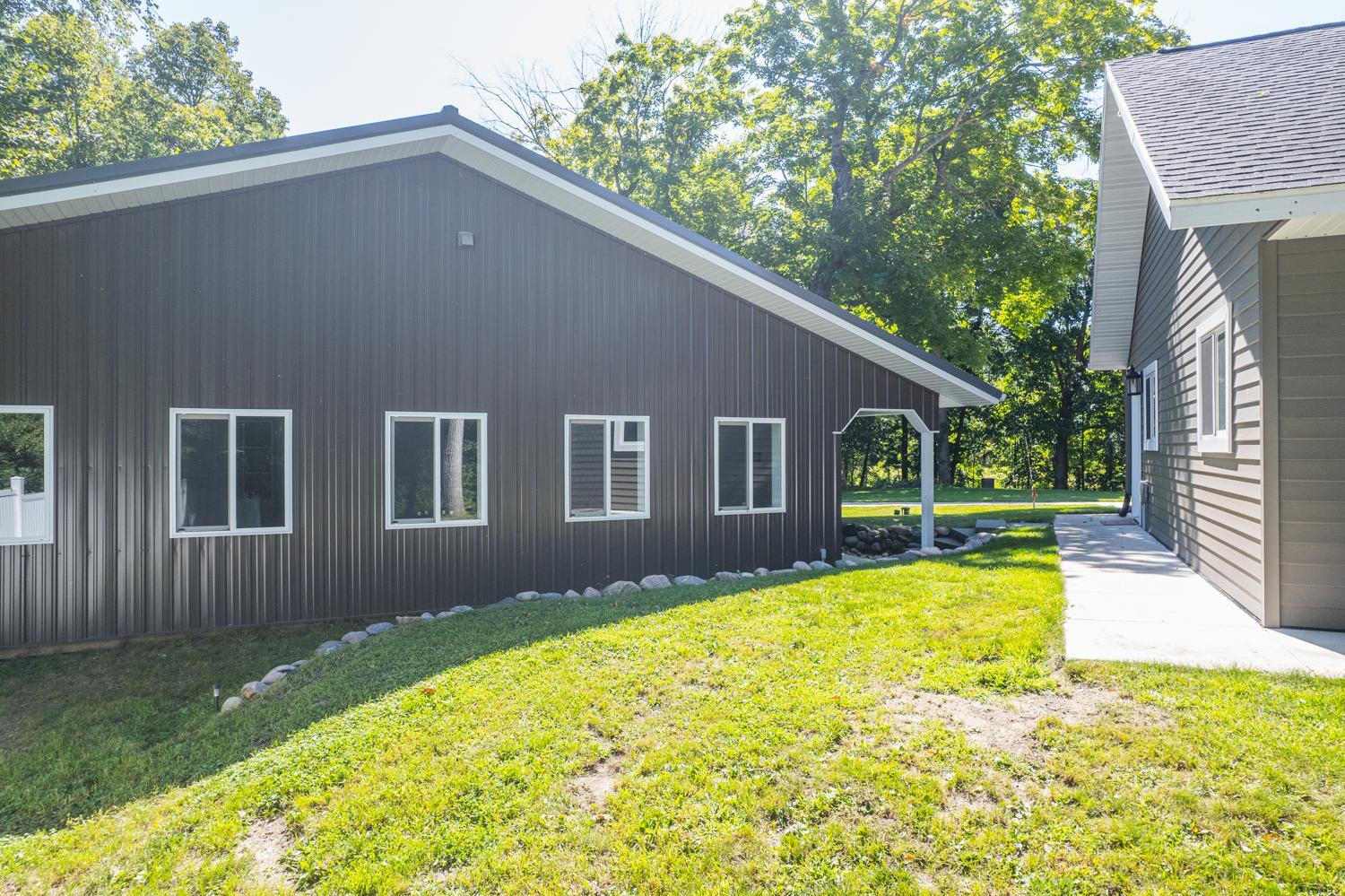 2013 single family home for sale at 25379 Deerpath Loop in Pelican Rapids, MN — 5 bed, 3 bath (photo 37 of 45)