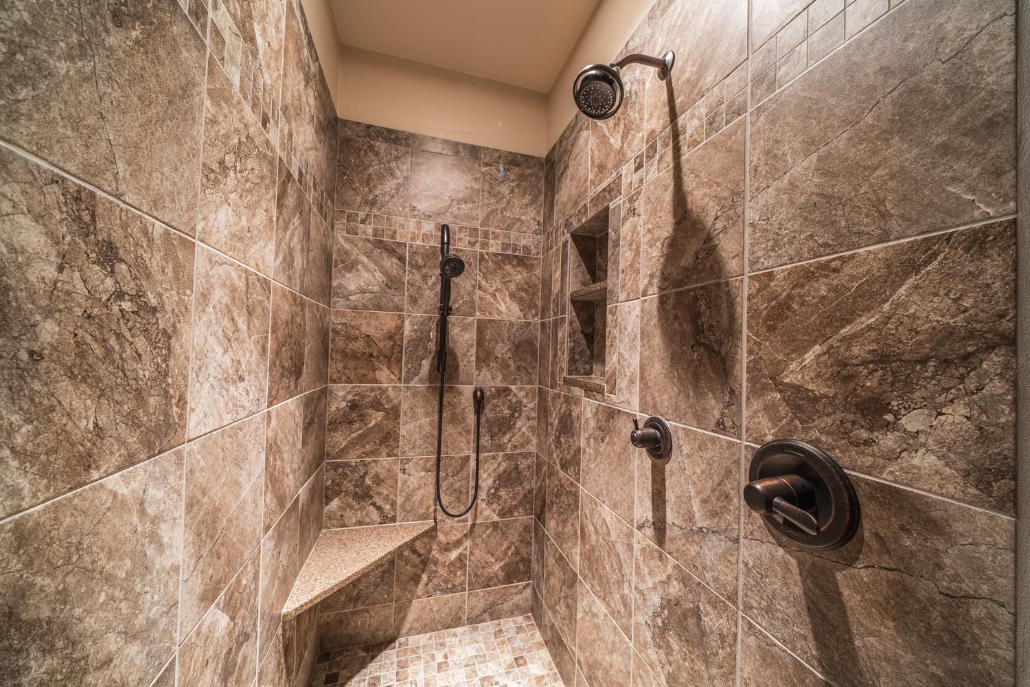 2013 single family home for sale at 25379 Deerpath Loop in Pelican Rapids, MN — 5 bed, 3 bath (photo 10 of 45)