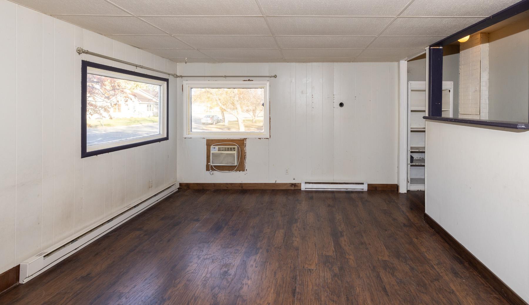 222 6th Street NE, Hillsboro ND 58045 - Photo 8 of 29