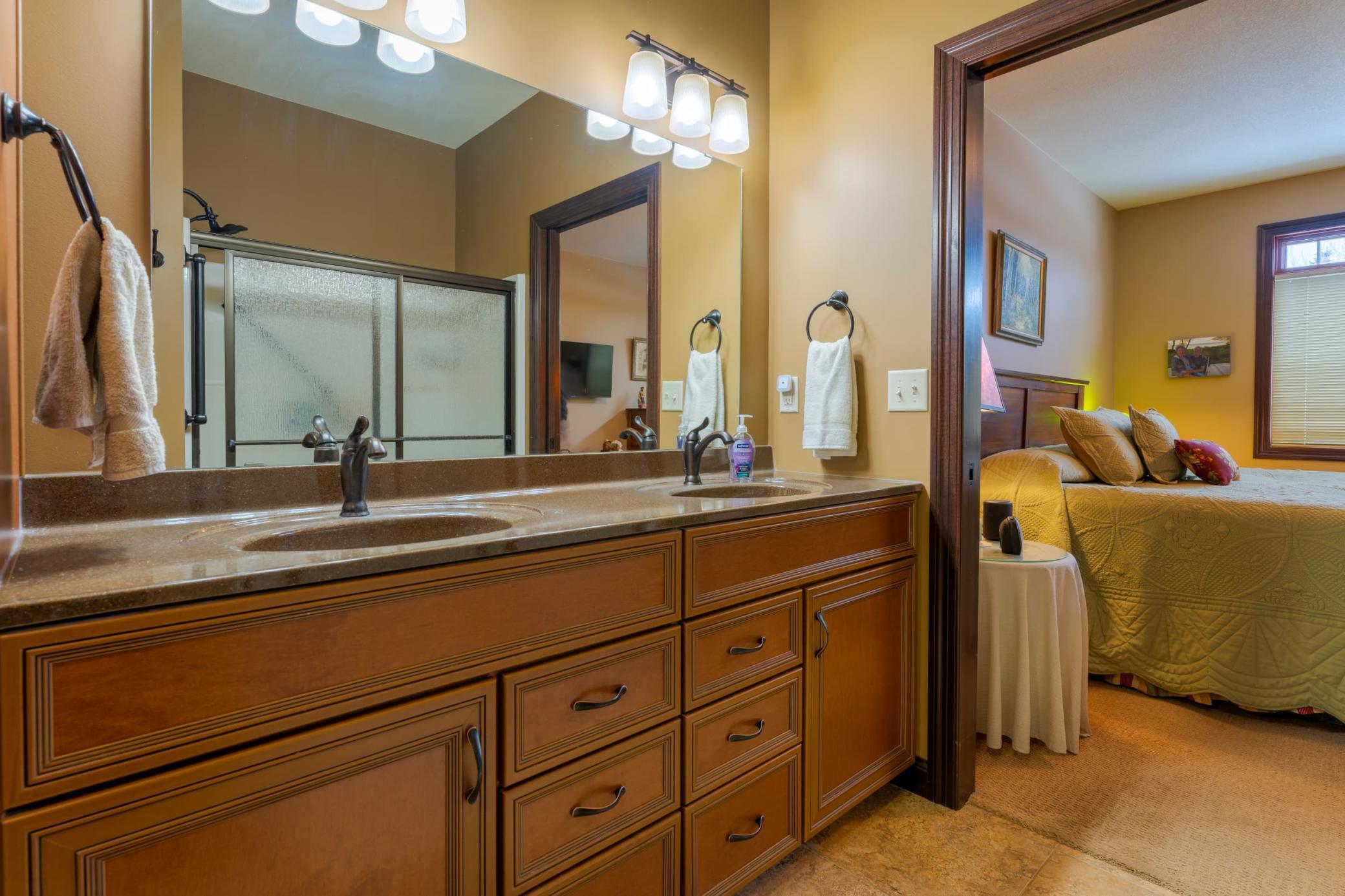 2013 townhouse for sale at 1300 Event Center Drive NE, Unit 12 in Bemidji, MN — 2 bed, 2 bath (photo 11 of 13)