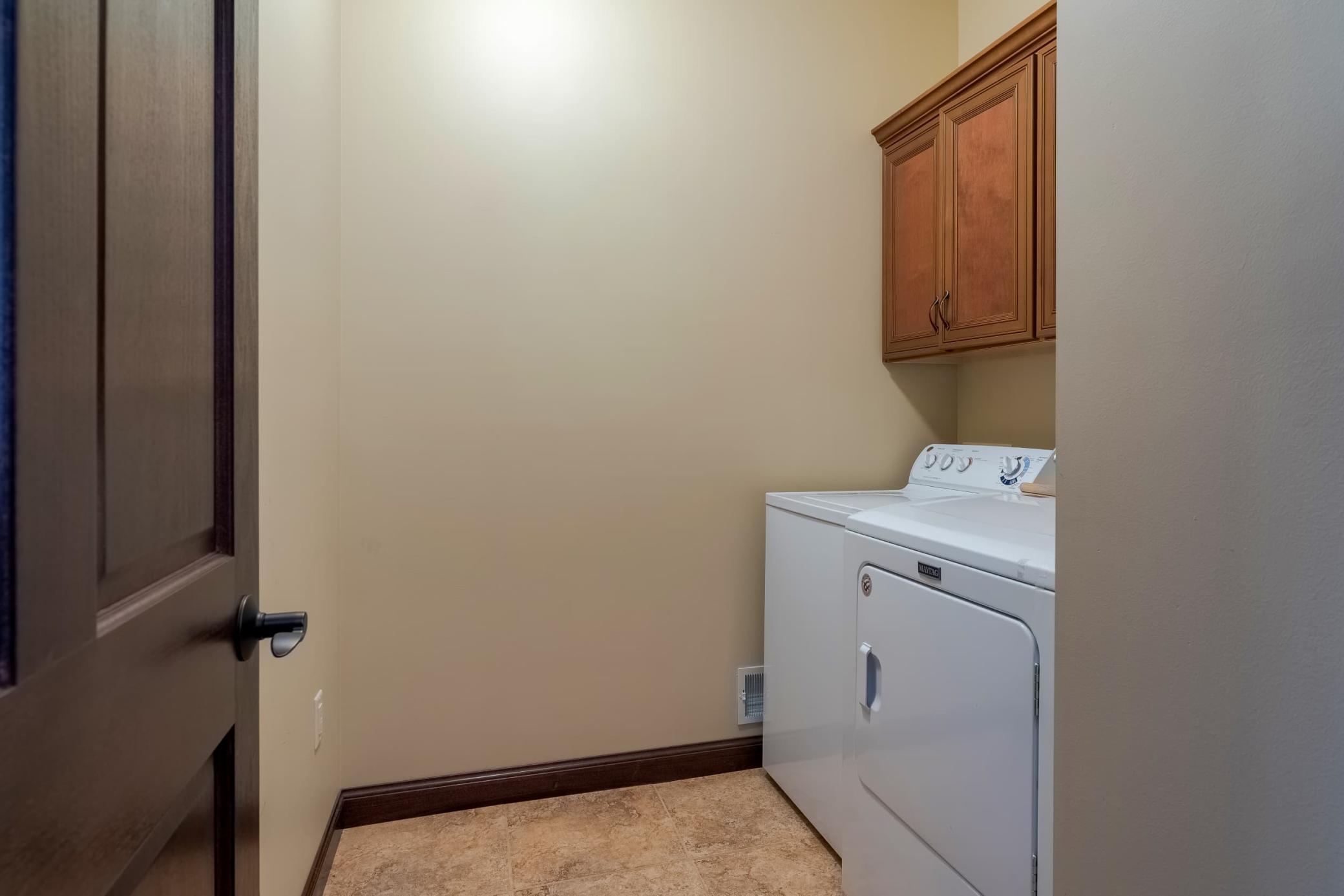 2013 townhouse for sale at 1300 Event Center Drive NE, Unit 12 in Bemidji, MN — 2 bed, 2 bath (photo 12 of 13)