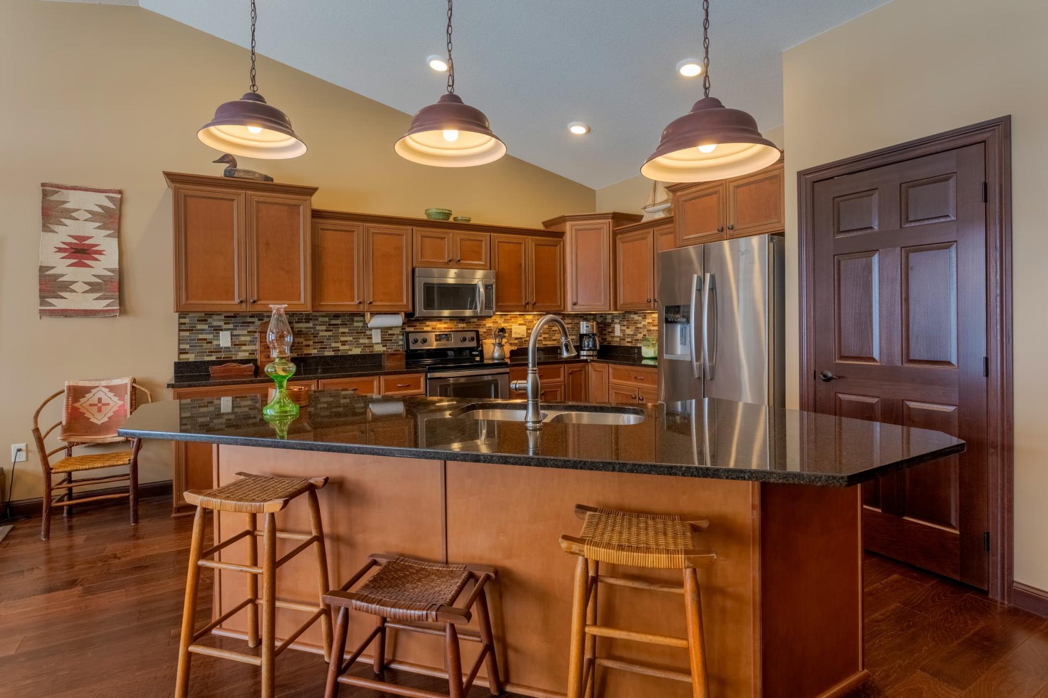 2013 townhouse for sale at 1300 Event Center Drive NE, Unit 12 in Bemidji, MN — 2 bed, 2 bath (photo 4 of 13)