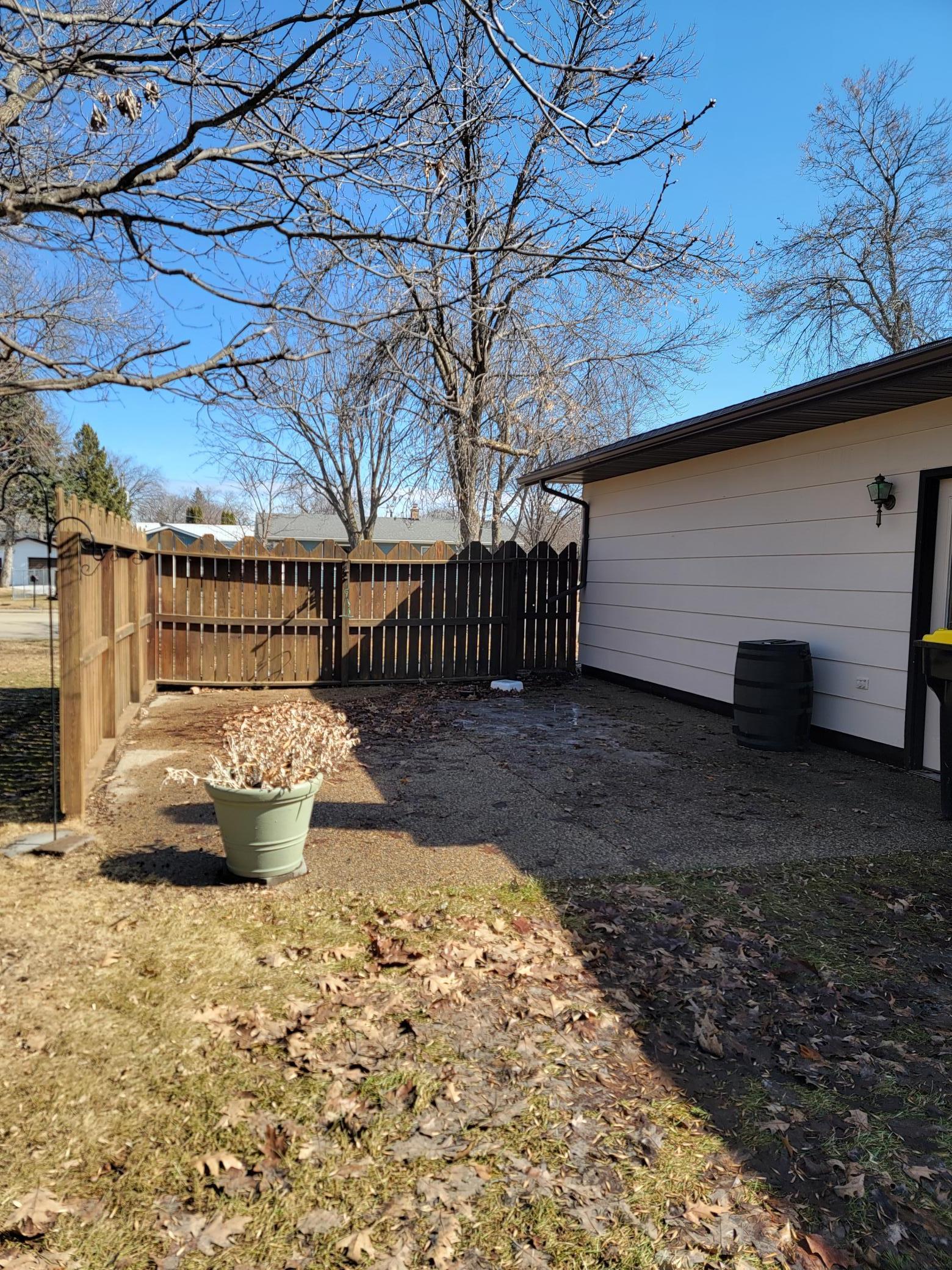 1969 single family home for sale at 612 5th Avenue SW in Perham, MN — 4 bed, 2 bath (photo 5 of 21)