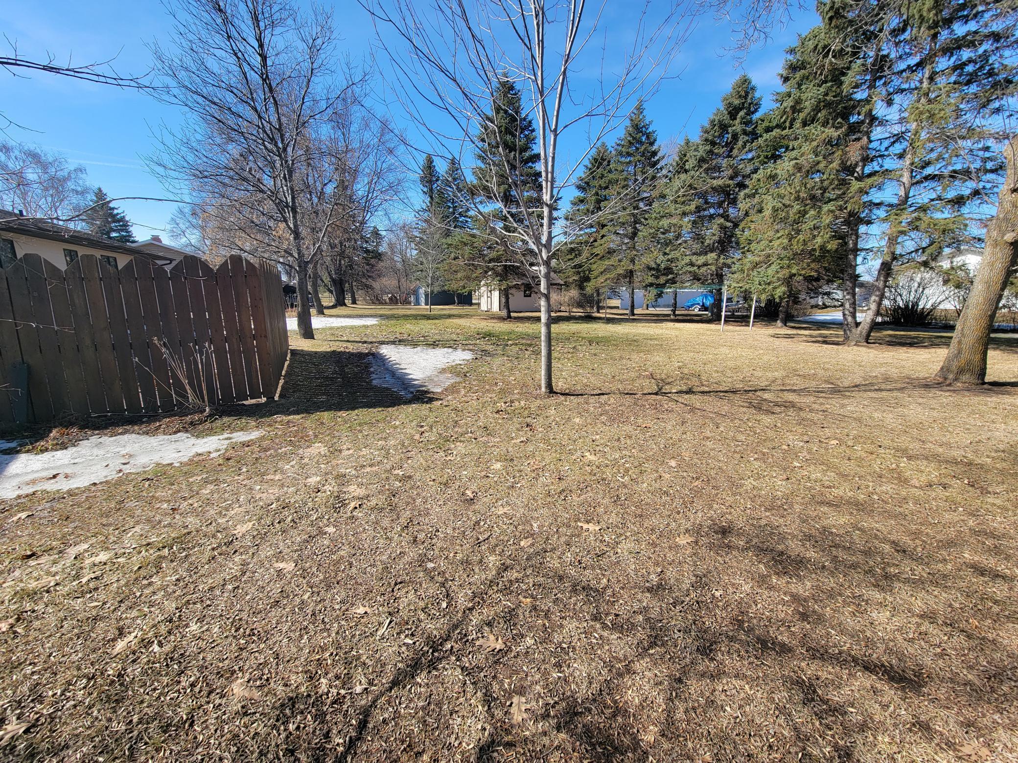 1969 single family home for sale at 612 5th Avenue SW in Perham, MN — 4 bed, 2 bath (photo 6 of 21)