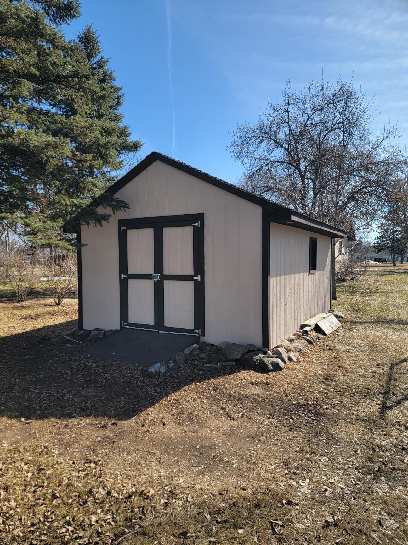 1969 single family home for sale at 612 5th Avenue SW in Perham, MN — 4 bed, 2 bath (photo 7 of 21)