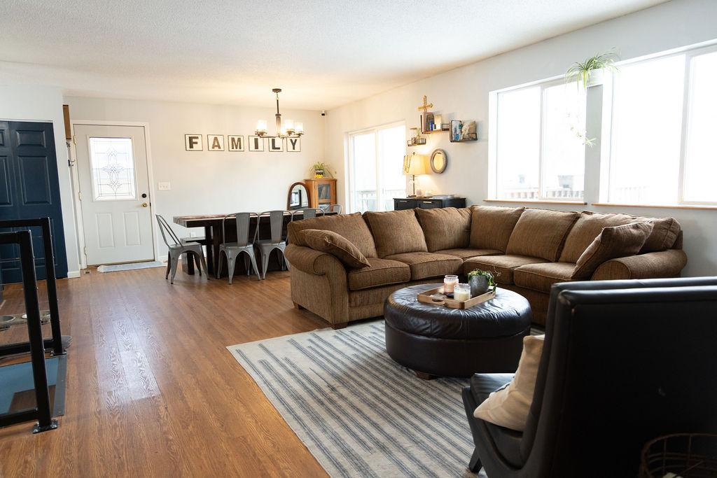 2010 single family home for sale at 220 W Hill Street in Vergas, MN — 4 bed, 2 bath (photo 3 of 27)