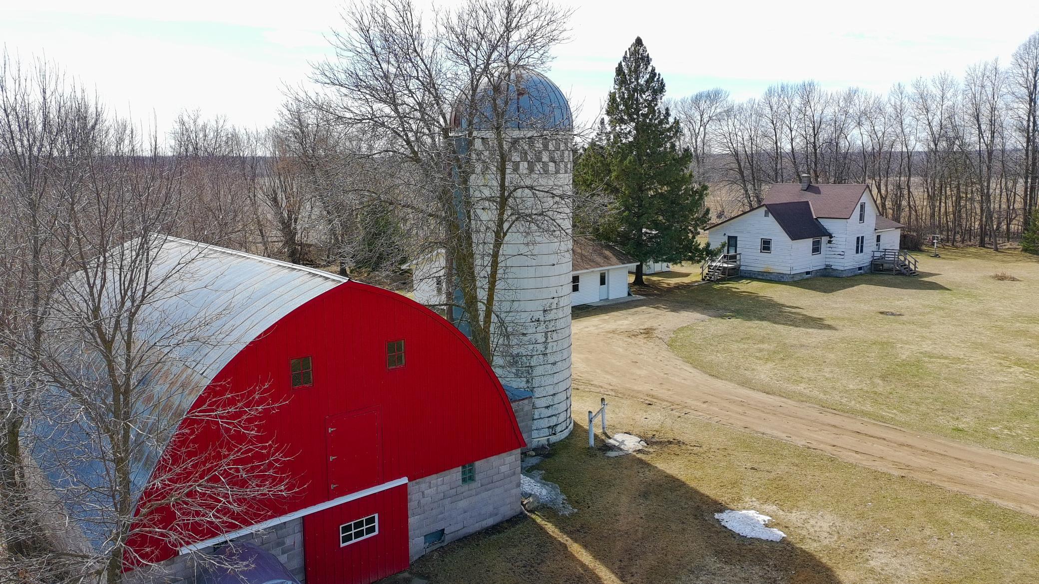 1940 single family home for sale at 58644 280th Street in Deer Creek, MN — 2 bed, 1 bath (photo 2 of 56)