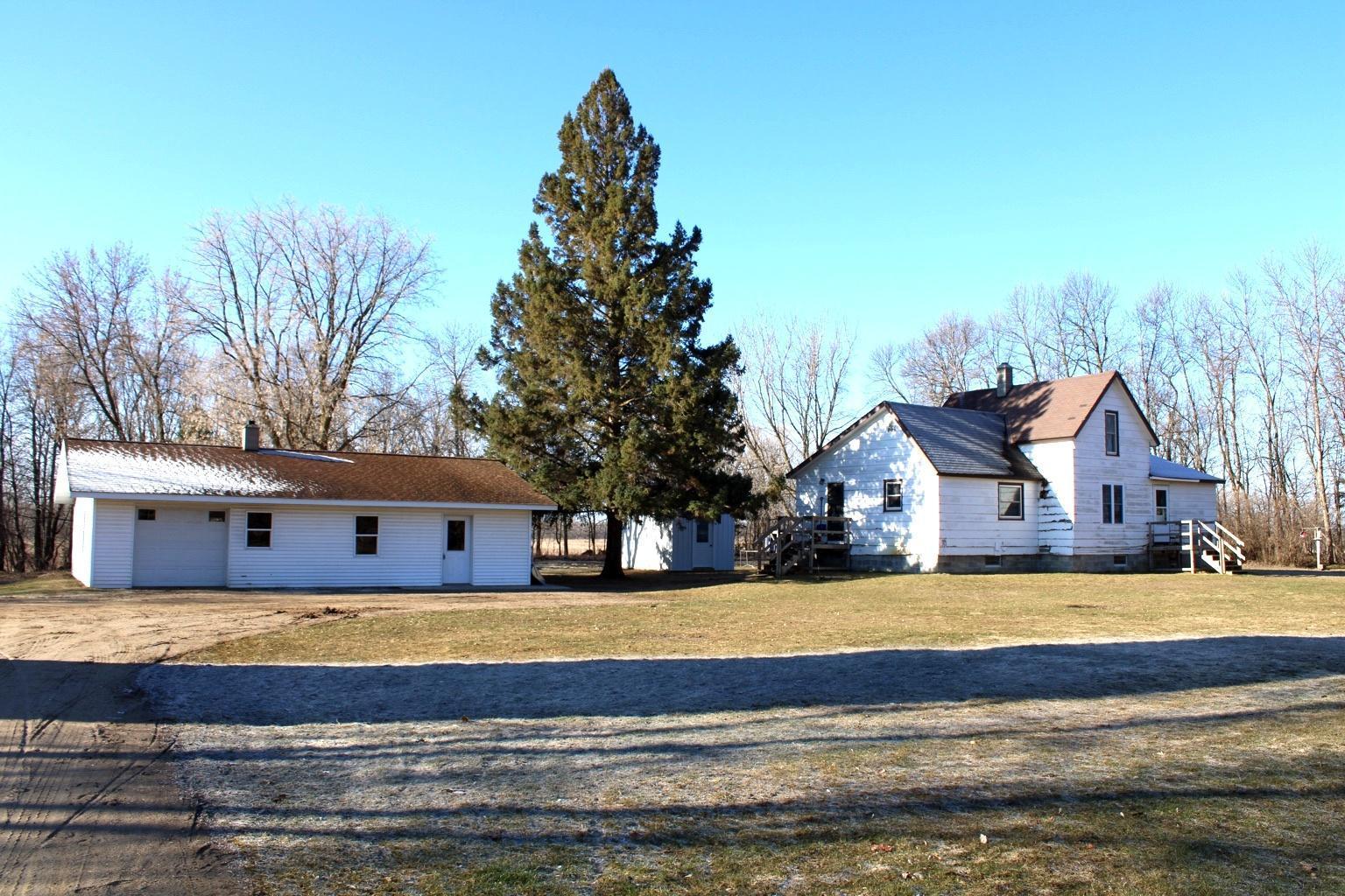 1940 single family home for sale at 58644 280th Street in Deer Creek, MN — 2 bed, 1 bath (photo 22 of 56)