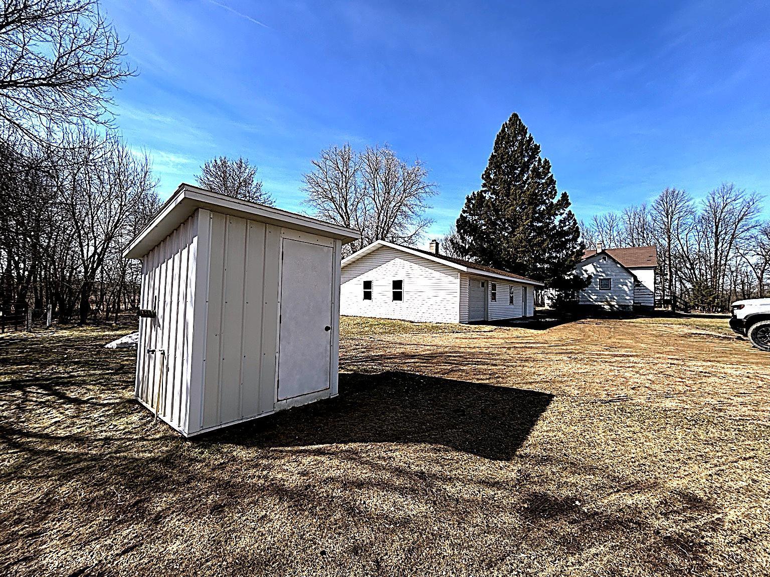 1940 single family home for sale at 58644 280th Street in Deer Creek, MN — 2 bed, 1 bath (photo 36 of 56)