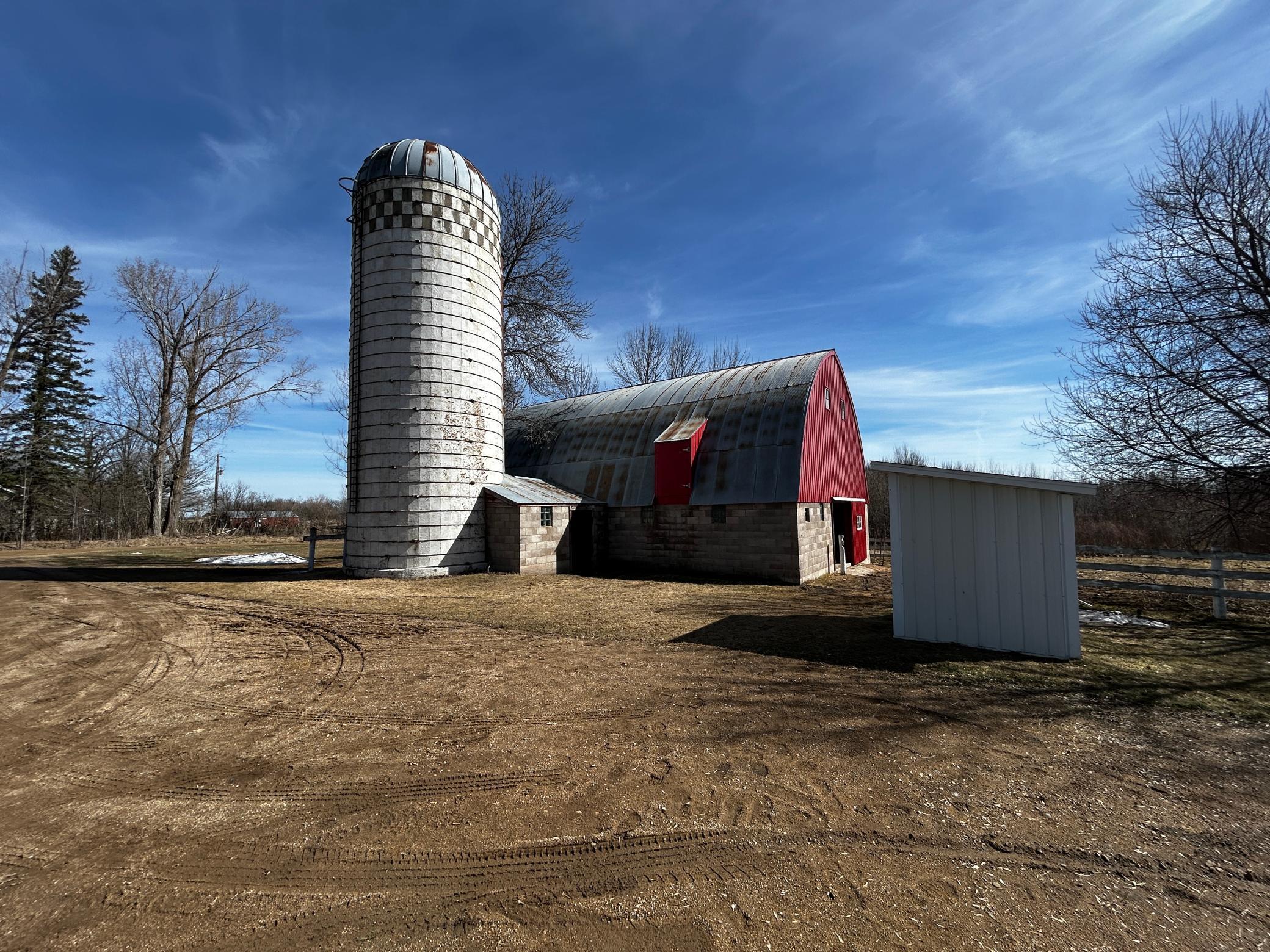 1940 single family home for sale at 58644 280th Street in Deer Creek, MN — 2 bed, 1 bath (photo 37 of 56)
