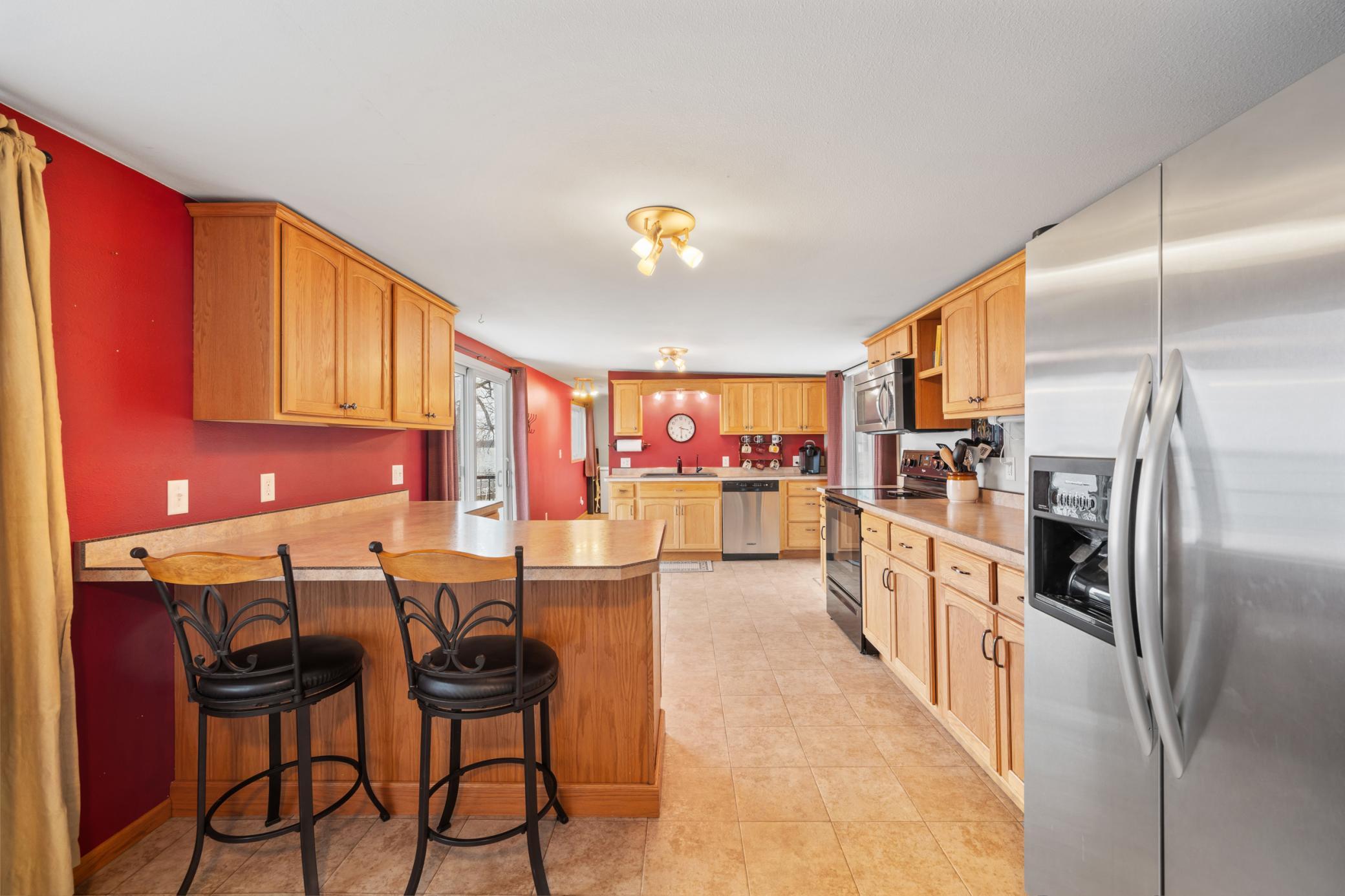 1971 single family home for sale at 43951 Percheron Loop in Pelican Rapids, MN — 4 bed, 4 bath (photo 14 of 54)