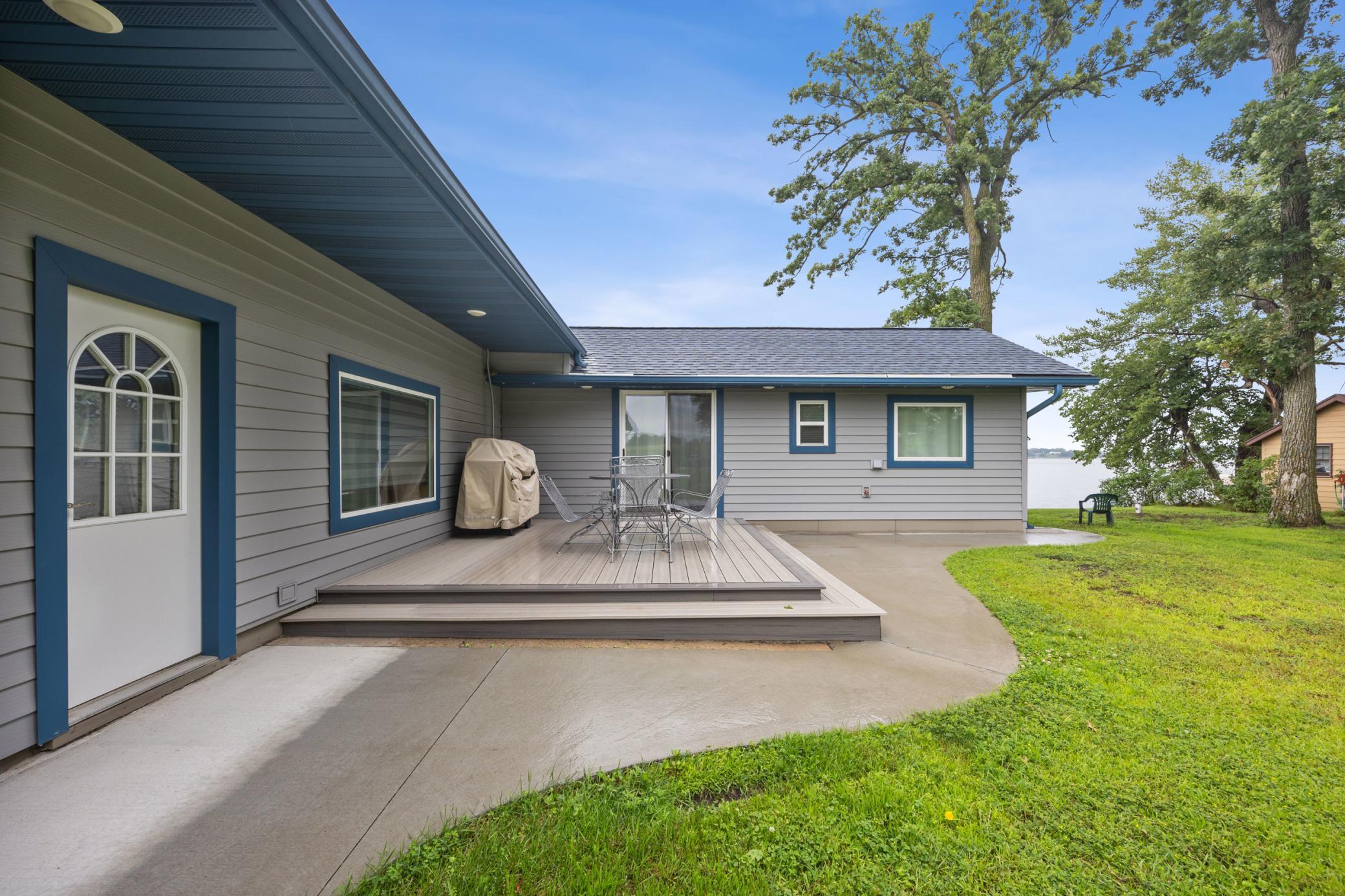 1971 single family home for sale at 43951 Percheron Loop in Pelican Rapids, MN — 4 bed, 4 bath (photo 3 of 54)