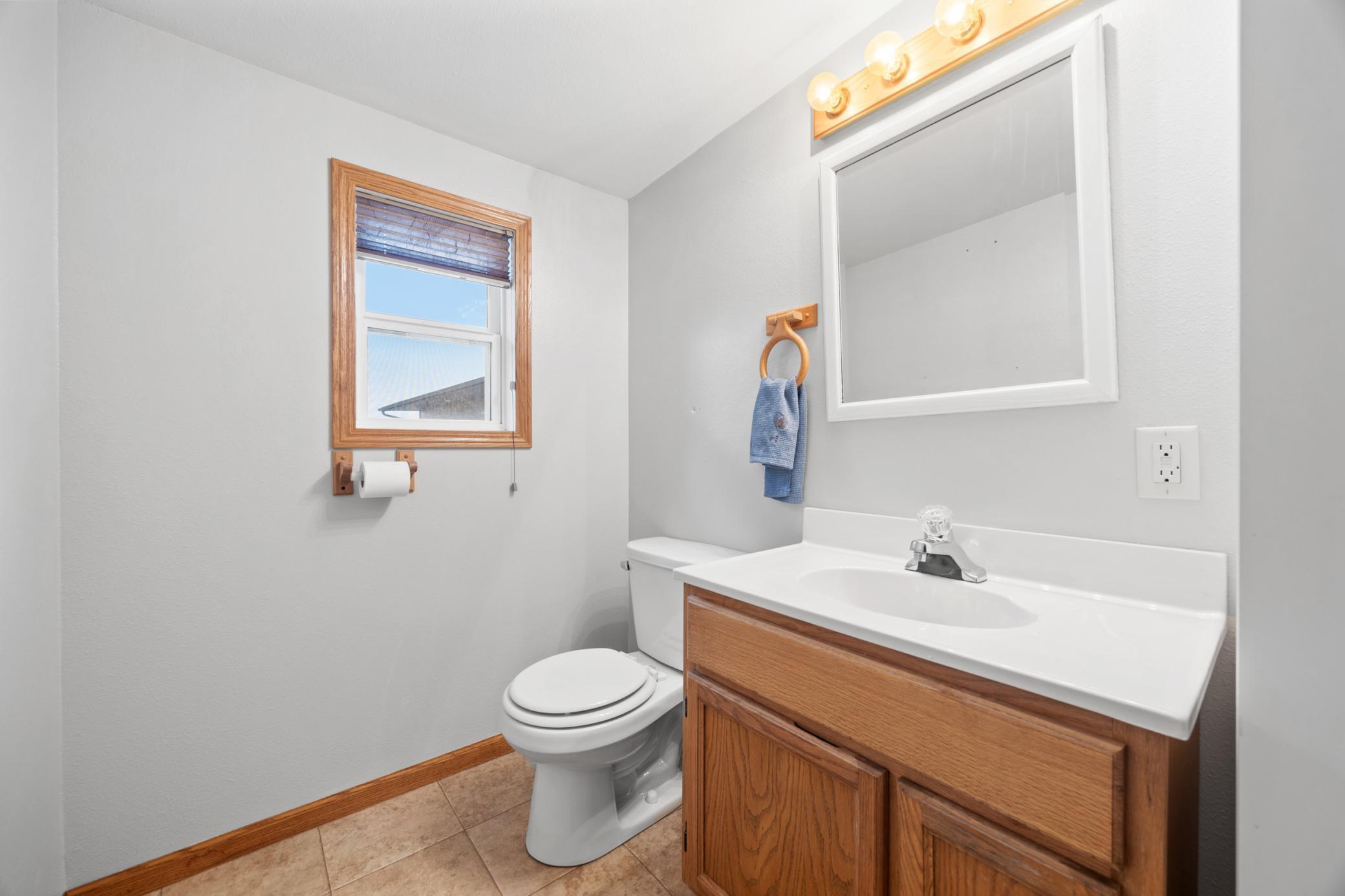 1971 single family home for sale at 43951 Percheron Loop in Pelican Rapids, MN — 4 bed, 4 bath (photo 30 of 54)