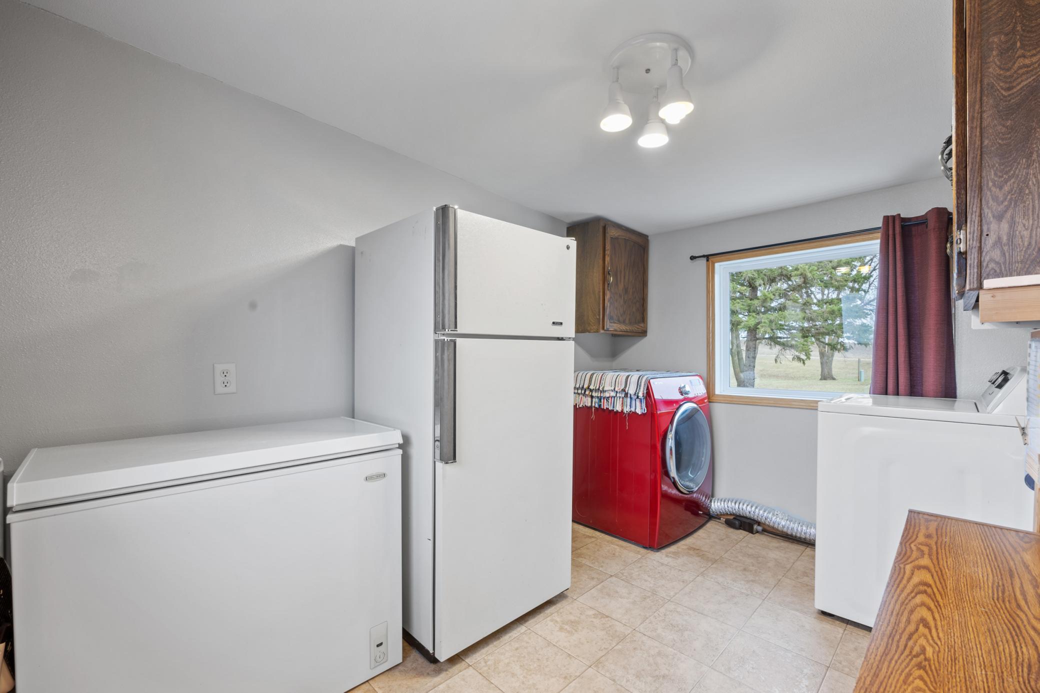 1971 single family home for sale at 43951 Percheron Loop in Pelican Rapids, MN — 4 bed, 4 bath (photo 31 of 54)