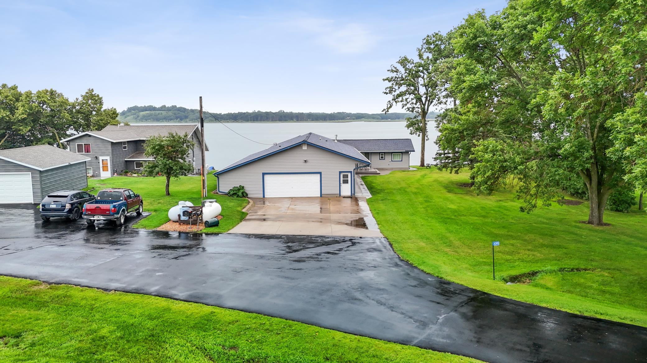 1971 single family home for sale at 43951 Percheron Loop in Pelican Rapids, MN — 4 bed, 4 bath (photo 41 of 54)