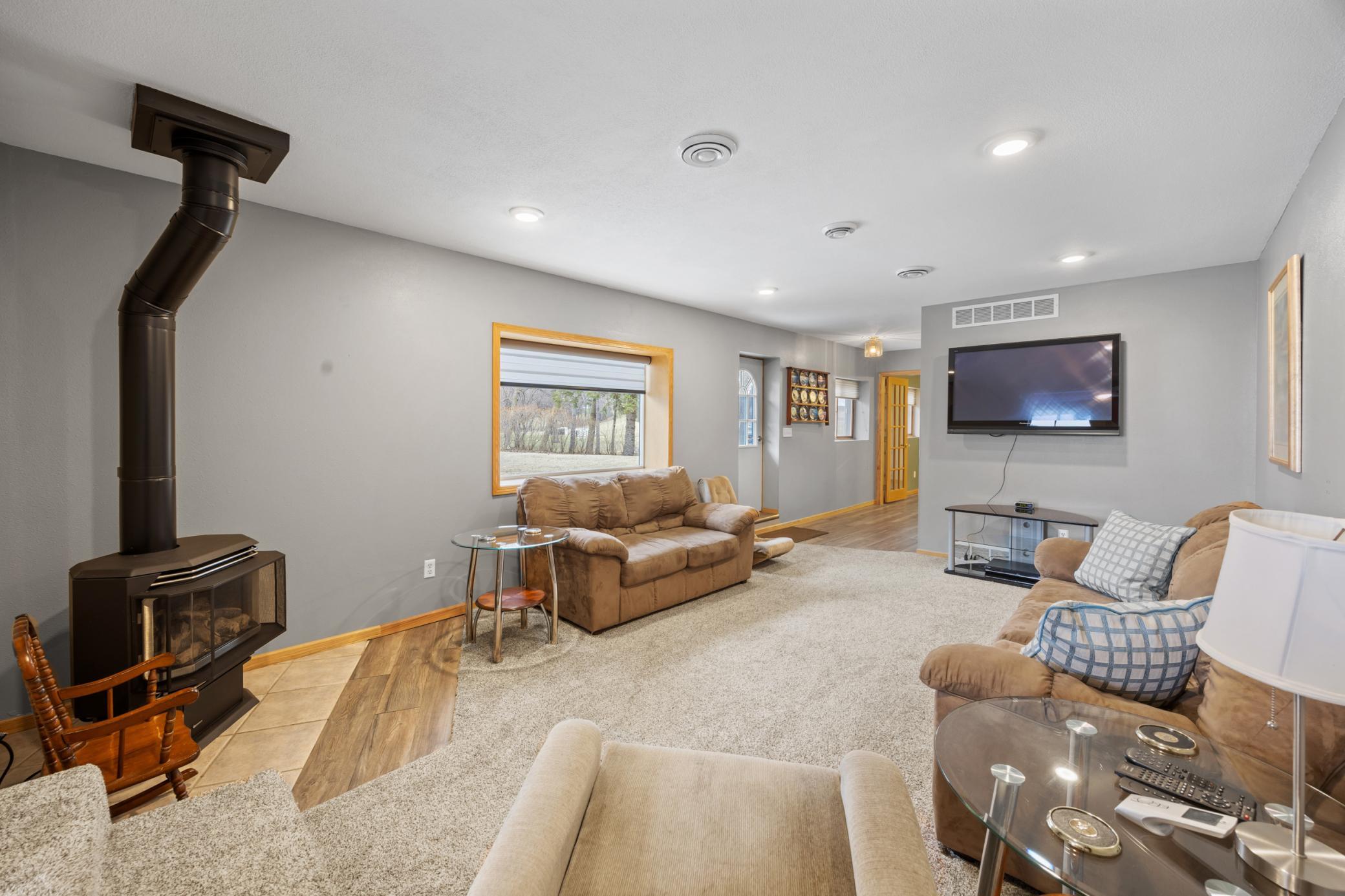 1971 single family home for sale at 43951 Percheron Loop in Pelican Rapids, MN — 4 bed, 4 bath (photo 10 of 54)