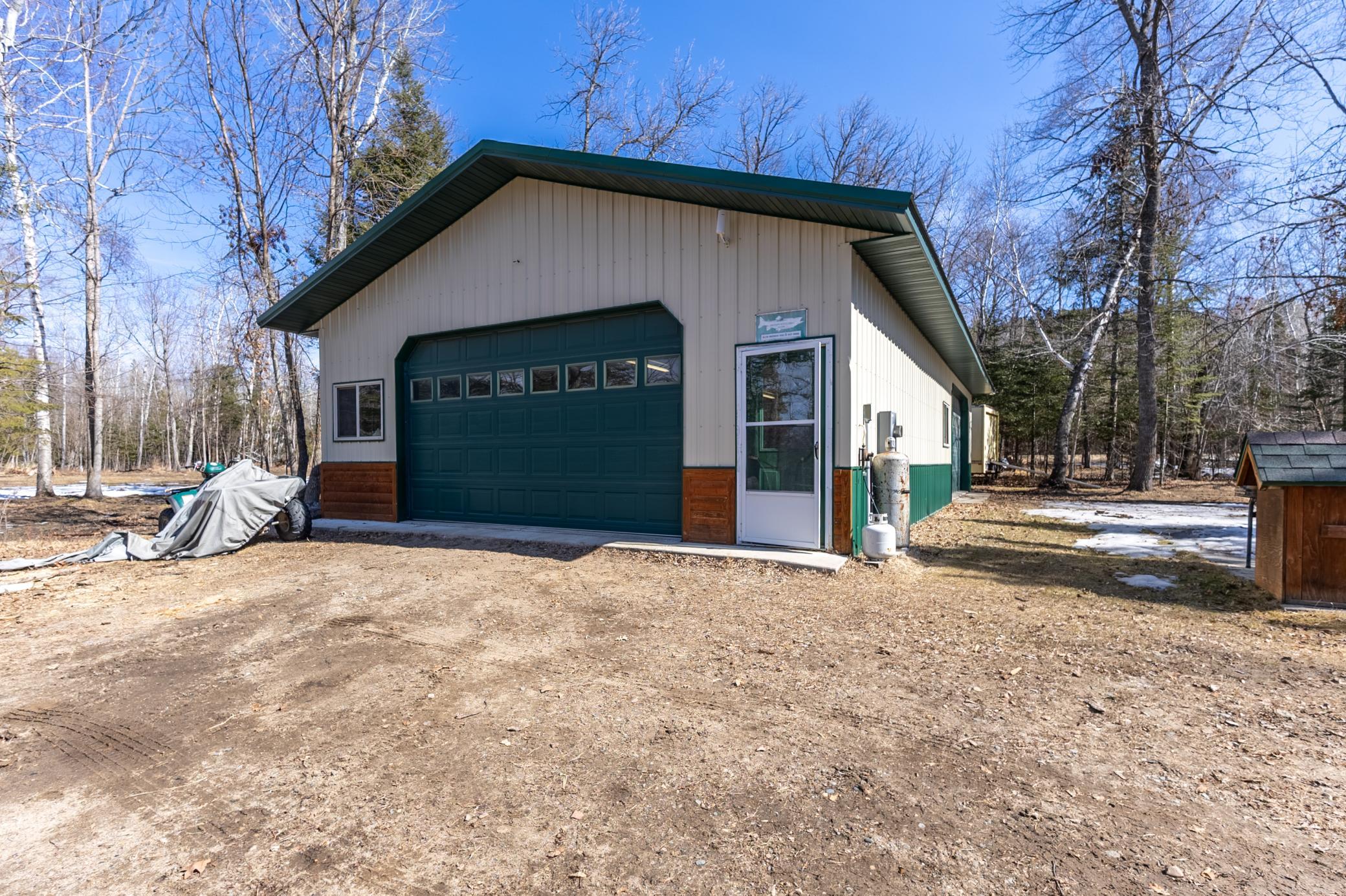 2002 single family home for sale at 50185 219th Avenue in Bemidji, MN — 1 bed, 1 bath (photo 2 of 63)