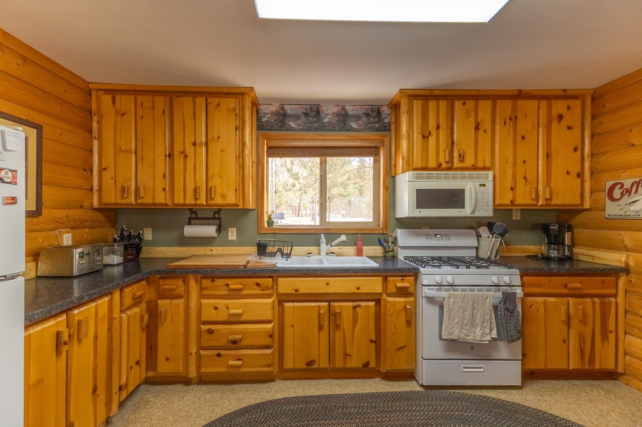 2002 single family home for sale at 50185 219th Avenue in Bemidji, MN — 1 bed, 1 bath (photo 13 of 63)
