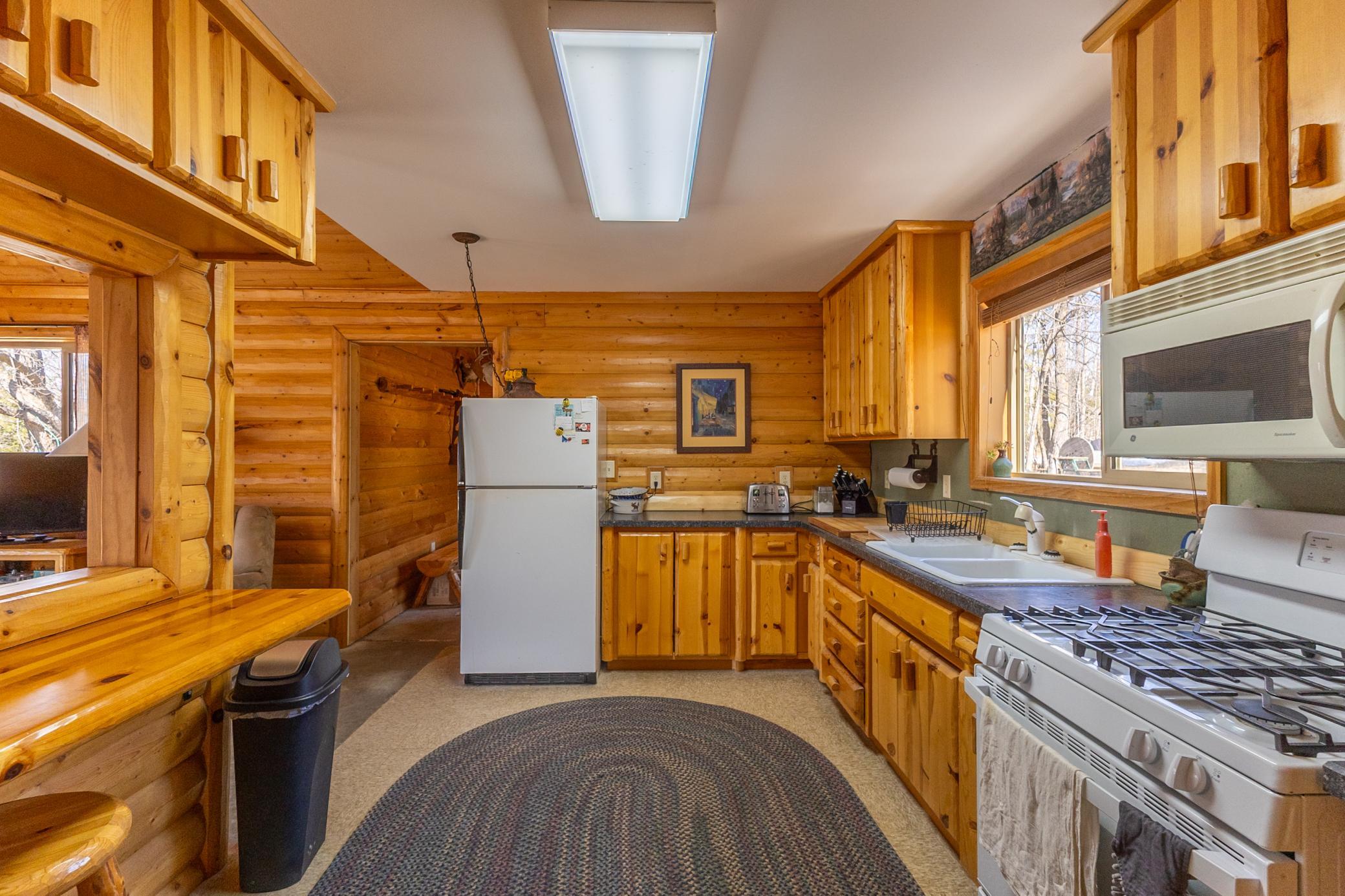 2002 single family home for sale at 50185 219th Avenue in Bemidji, MN — 1 bed, 1 bath (photo 14 of 63)