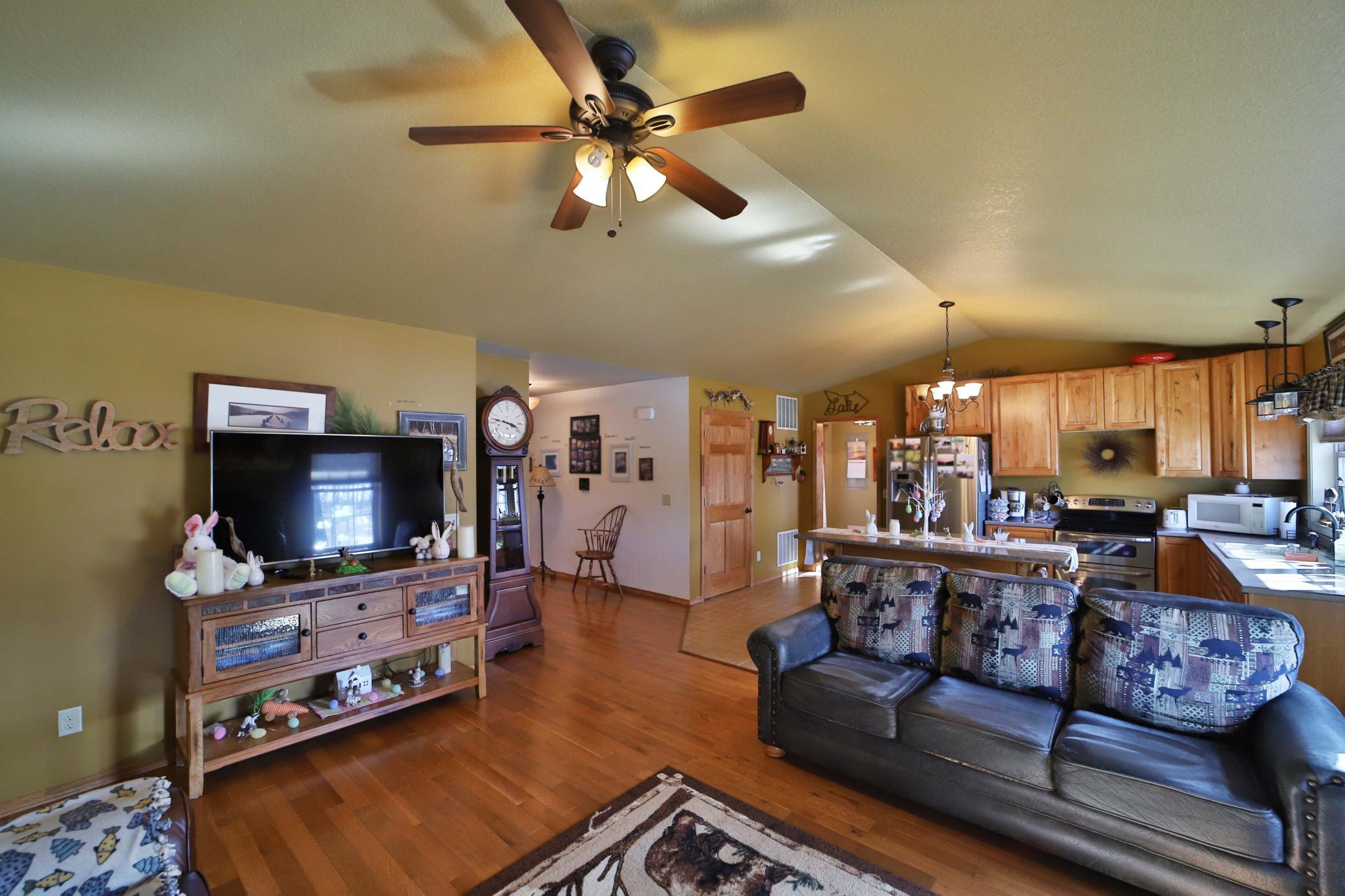 2011 single family home for sale at 8510 Laurel Anne Lane in Brainerd, MN — 2 bed, 2 bath (photo 12 of 39)