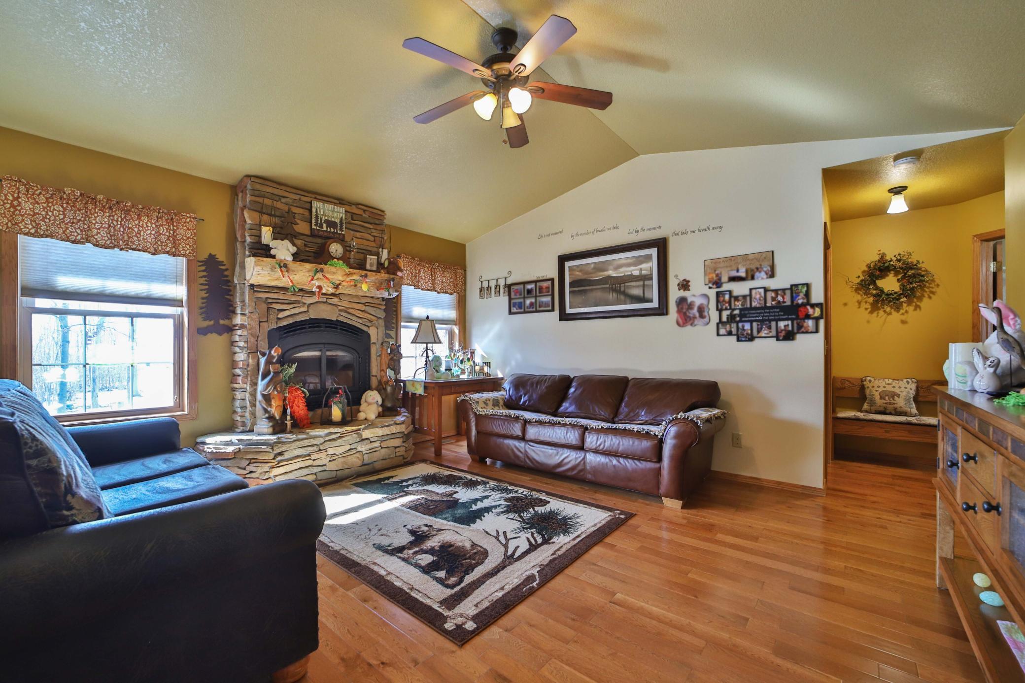2011 single family home for sale at 8510 Laurel Anne Lane in Brainerd, MN — 2 bed, 2 bath (photo 9 of 39)