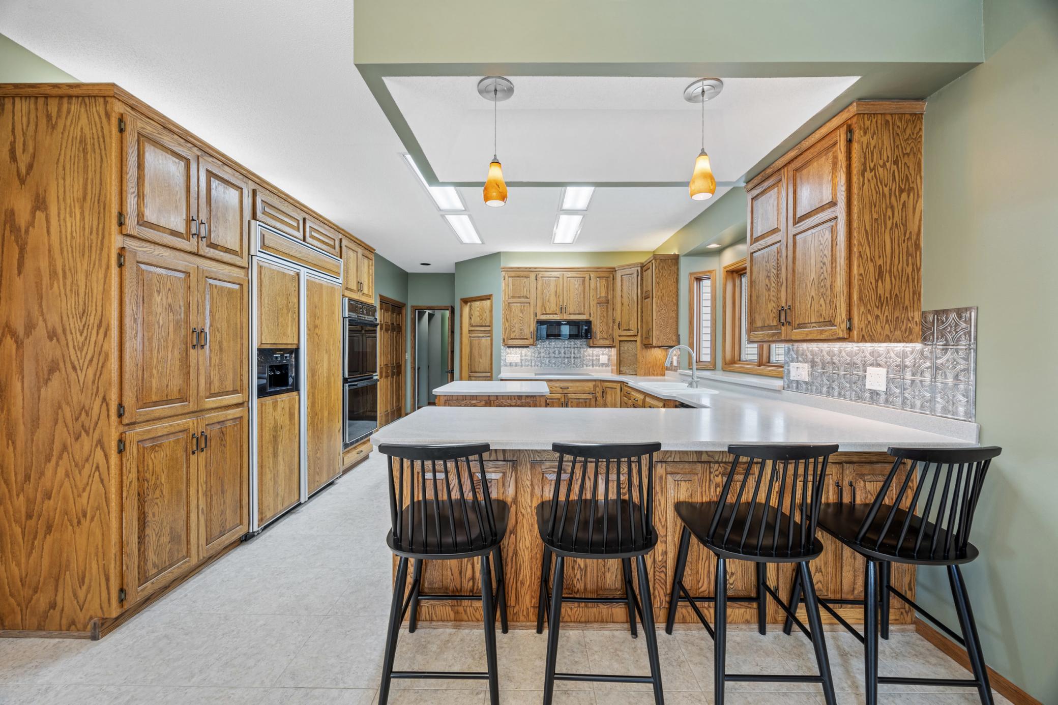 1992 single family home for sale at 412 DAISY Lane in Ada, MN — 5 bed, 4 bath (photo 11 of 43)