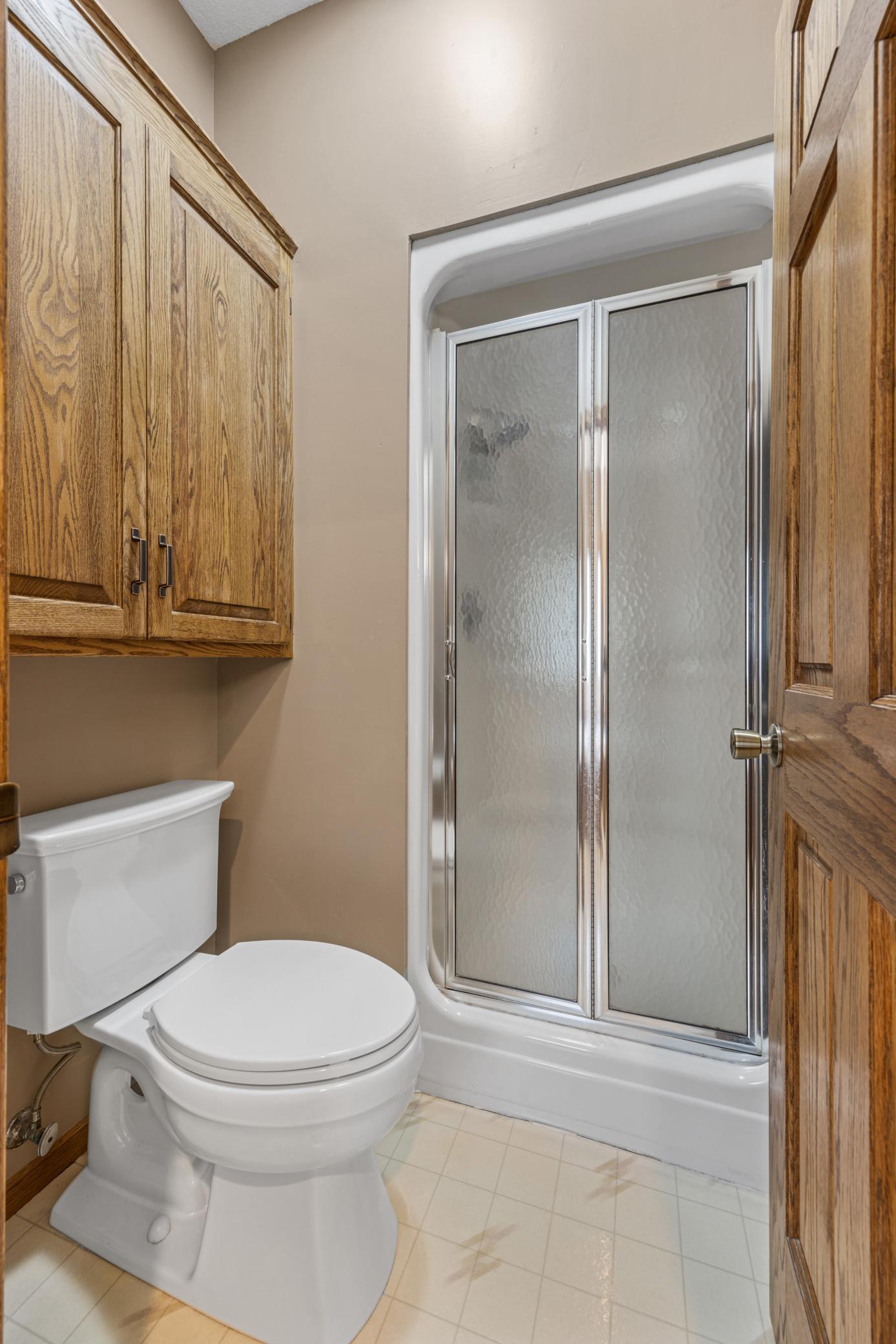 1992 single family home for sale at 412 DAISY Lane in Ada, MN — 5 bed, 4 bath (photo 24 of 43)