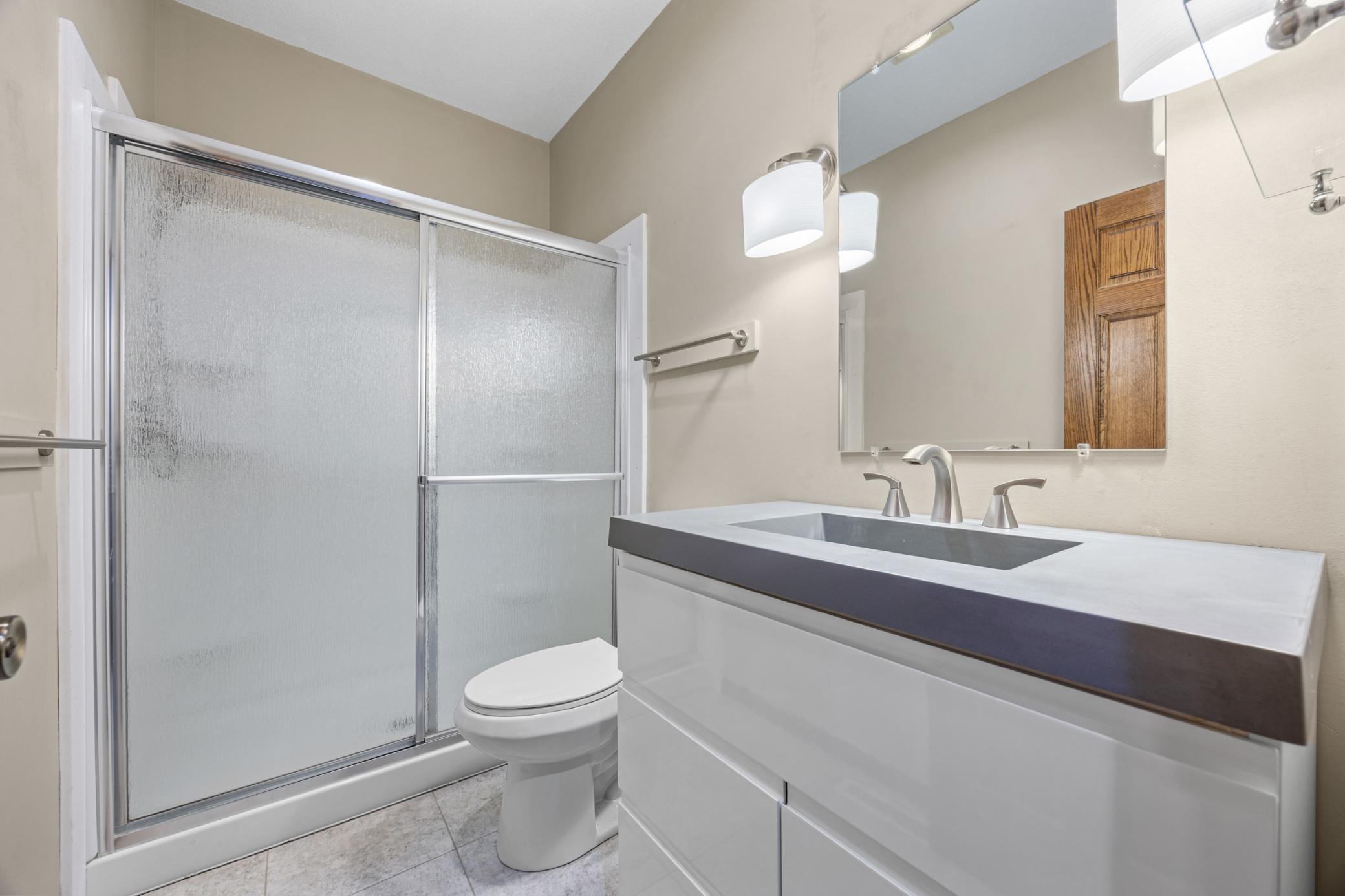 1992 single family home for sale at 412 DAISY Lane in Ada, MN — 5 bed, 4 bath (photo 29 of 43)