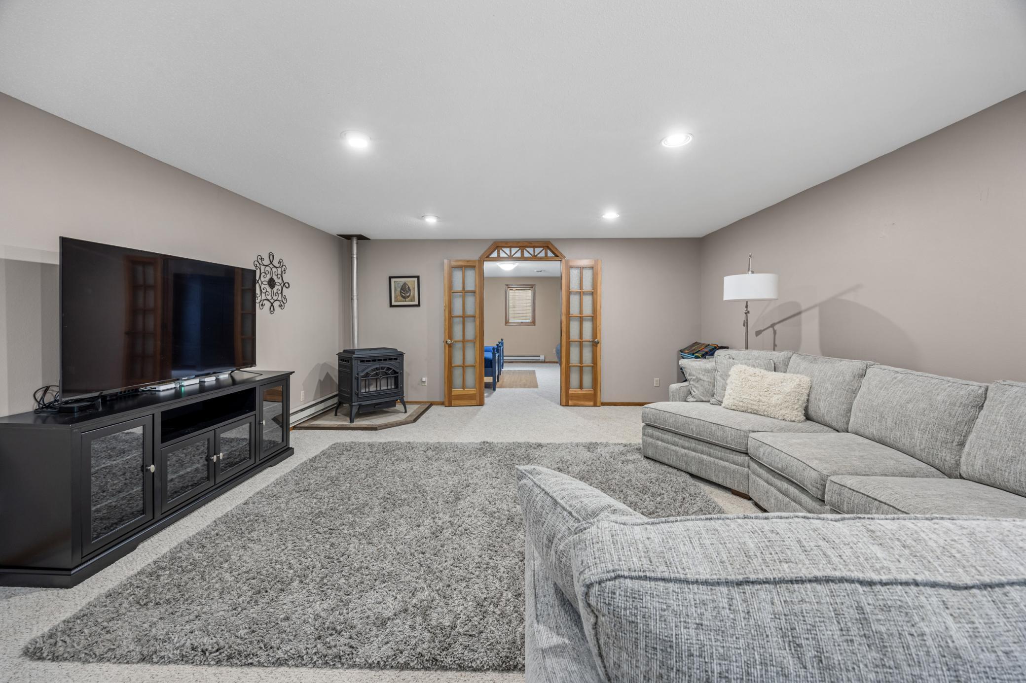 1992 single family home for sale at 412 DAISY Lane in Ada, MN — 5 bed, 4 bath (photo 30 of 43)