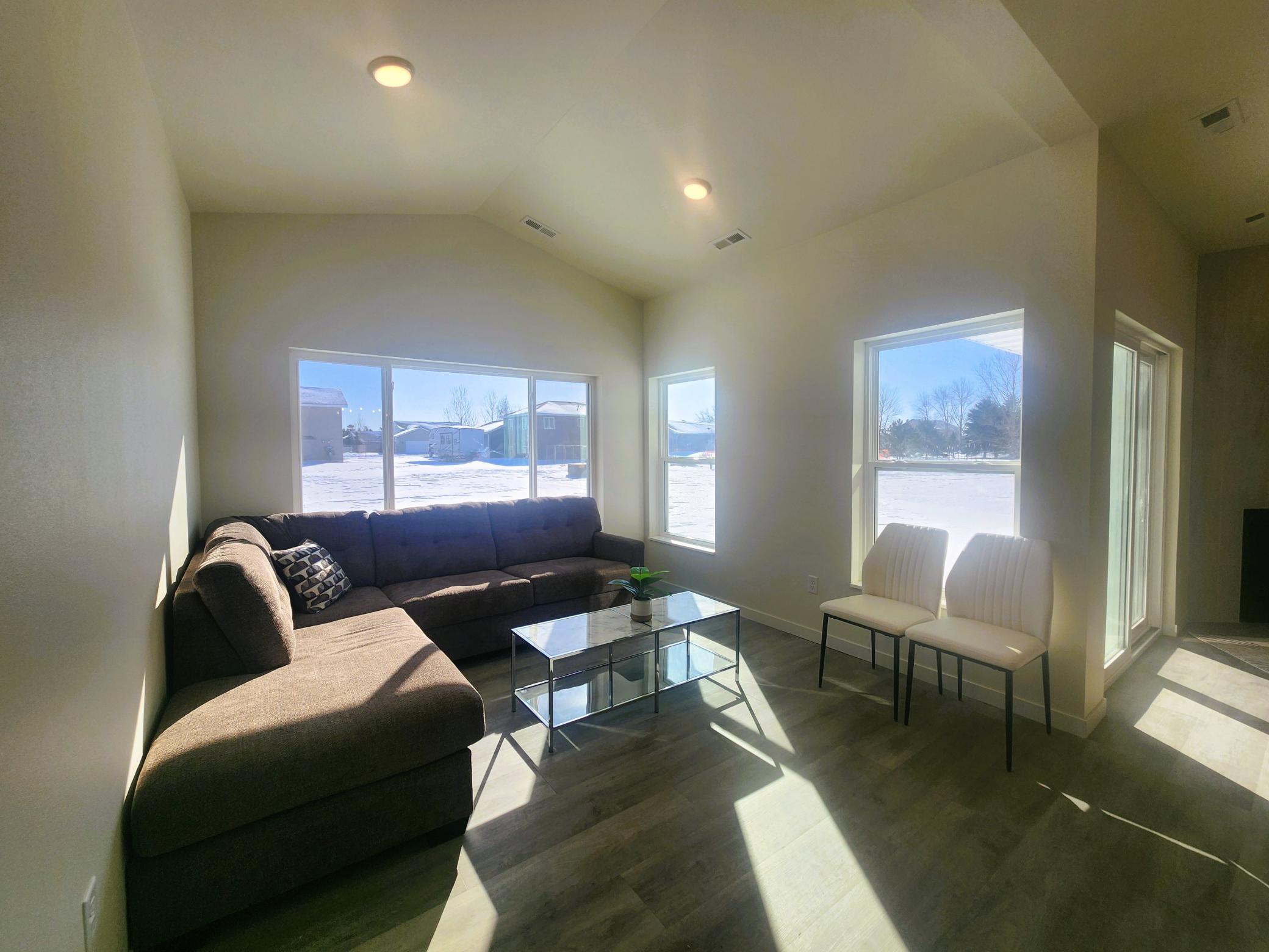 2023 twin home for sale at 805 9th Avenue SW in Perham, MN — 3 bed, 2 bath (photo 8 of 13)