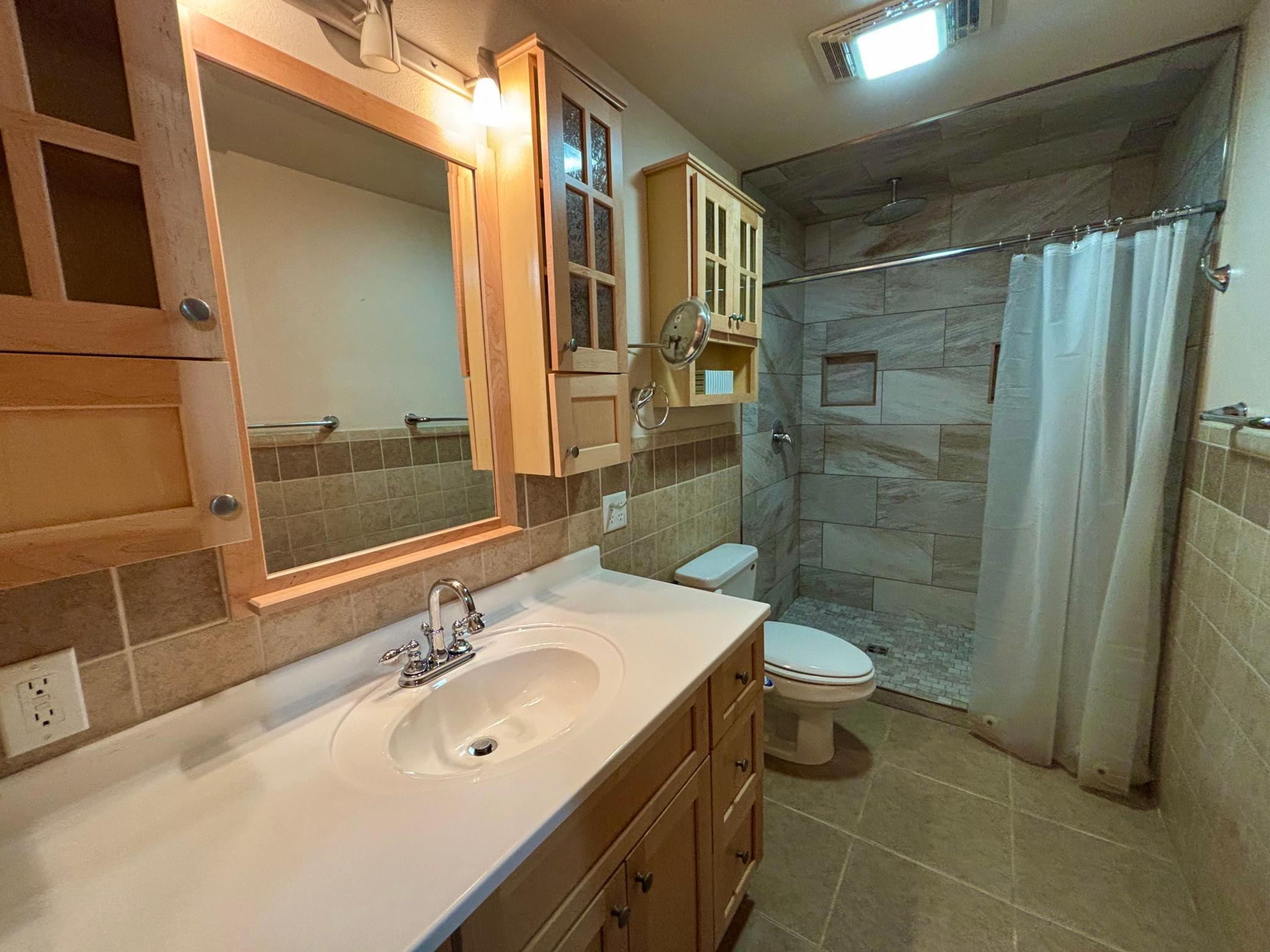 2001 single family home for sale at 322 Oriole Avenue N in Thief River Falls, MN — 4 bed, 3 bath (photo 18 of 33)