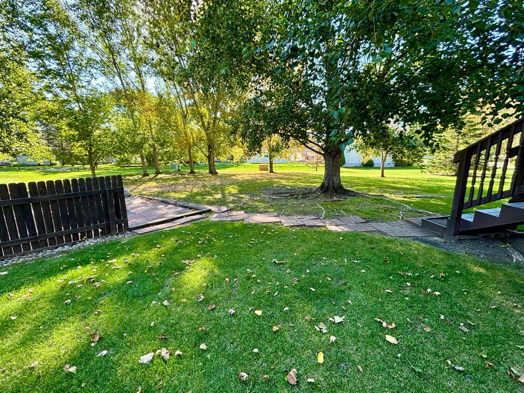 2001 single family home for sale at 322 Oriole Avenue N in Thief River Falls, MN — 4 bed, 3 bath (photo 26 of 33)