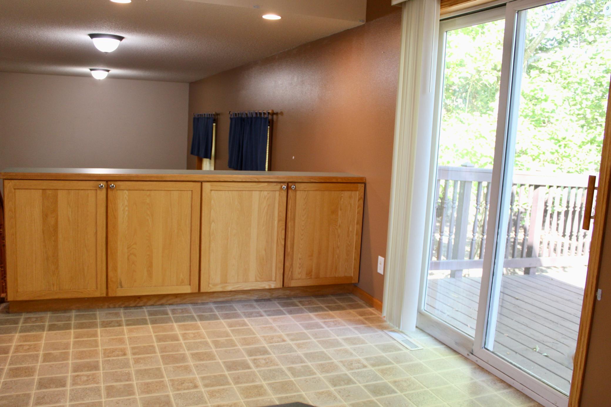 2001 single family home for sale at 322 Oriole Avenue N in Thief River Falls, MN — 4 bed, 3 bath (photo 8 of 33)