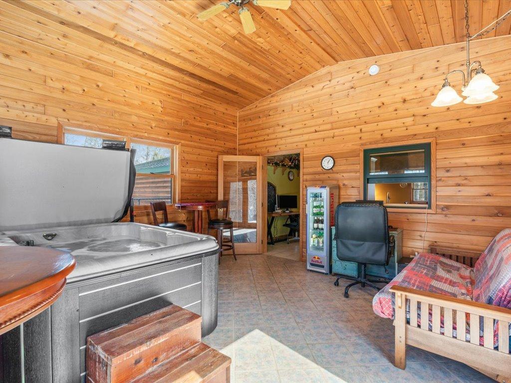 2002 single family home for sale at 16361 State 87 in Park Rapids, MN — 4 bed, 2 bath (photo 6 of 44)