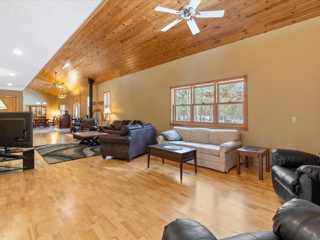 2002 single family home for sale at 16361 State 87 in Park Rapids, MN — 4 bed, 2 bath (photo 9 of 44)