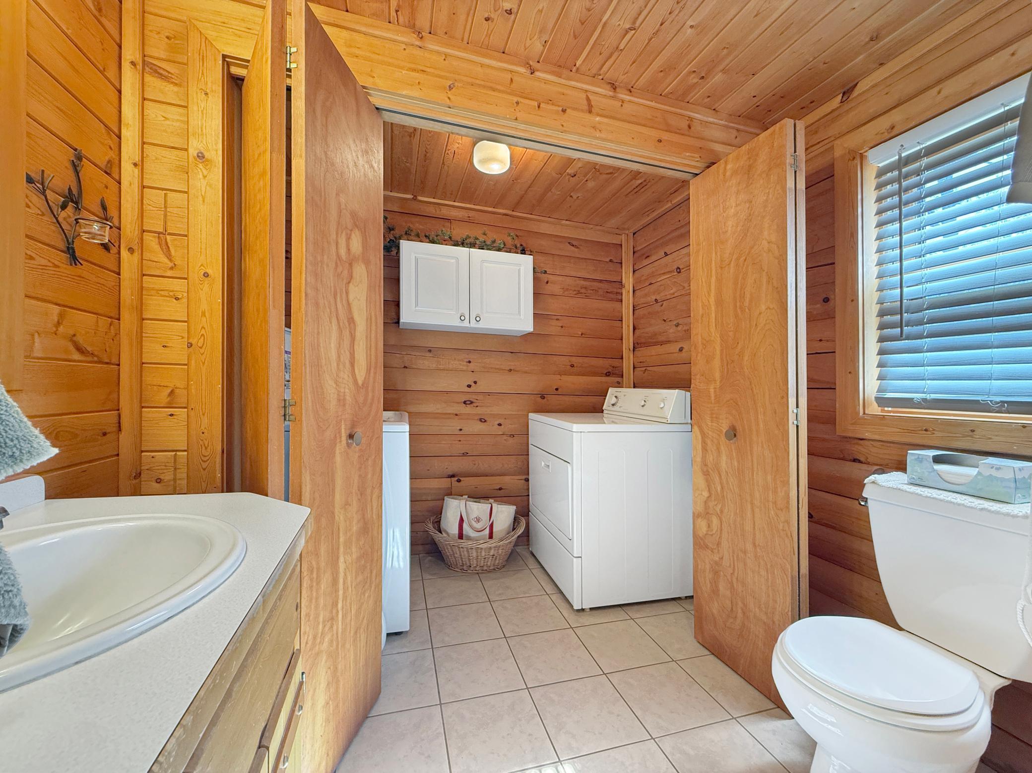 1995 single family home for sale at 44711 Schoolcraft Trail in Laporte, MN — 3 bed, 3 bath (photo 13 of 35)