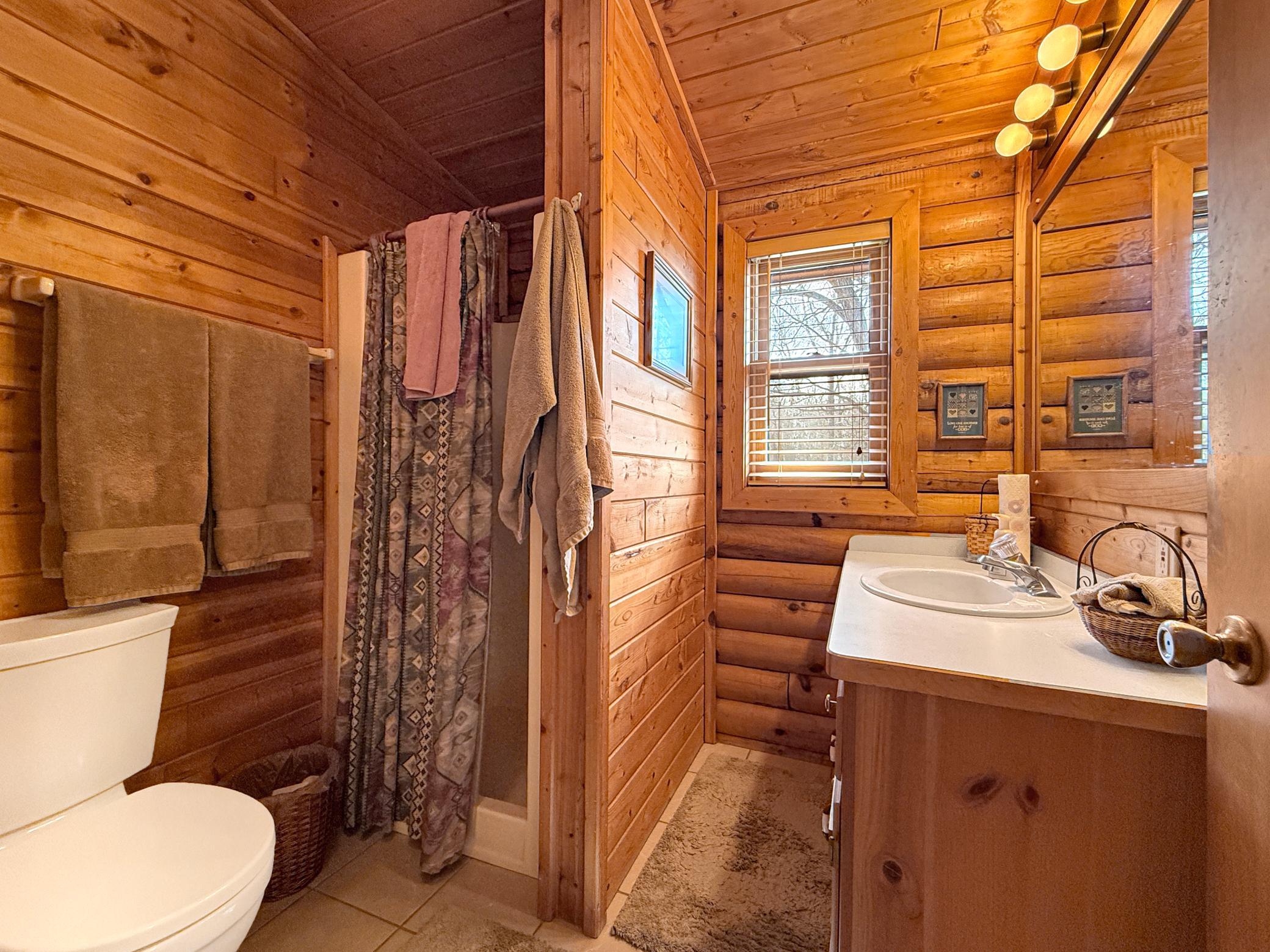 1995 single family home for sale at 44711 Schoolcraft Trail in Laporte, MN — 3 bed, 3 bath (photo 17 of 35)