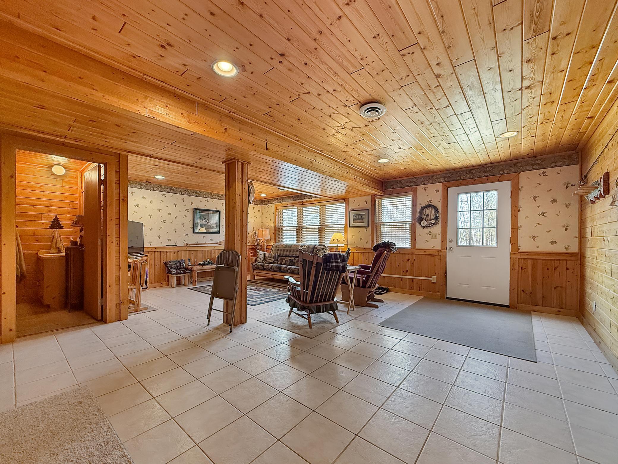 1995 single family home for sale at 44711 Schoolcraft Trail in Laporte, MN — 3 bed, 3 bath (photo 19 of 35)