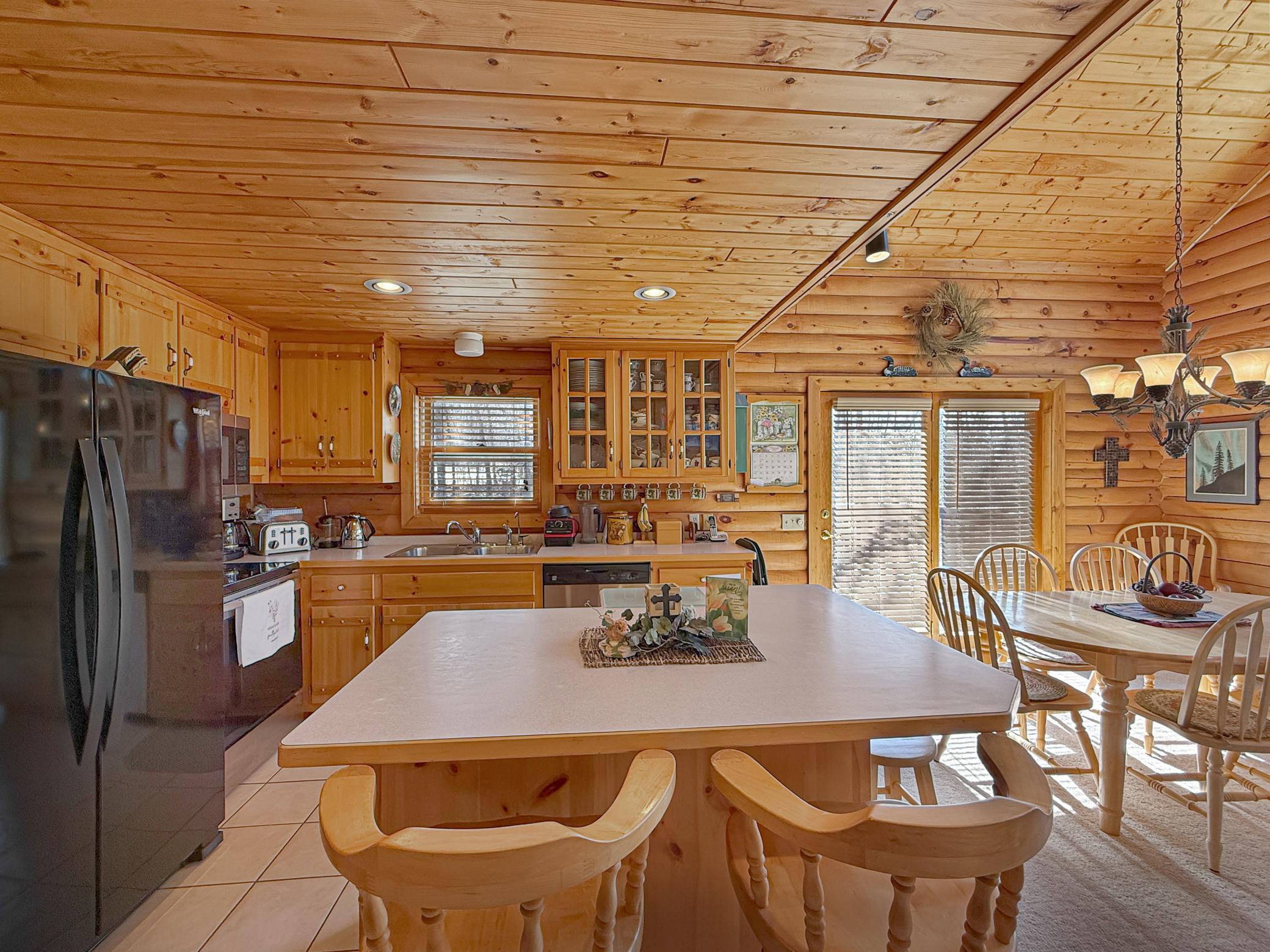 1995 single family home for sale at 44711 Schoolcraft Trail in Laporte, MN — 3 bed, 3 bath (photo 9 of 35)
