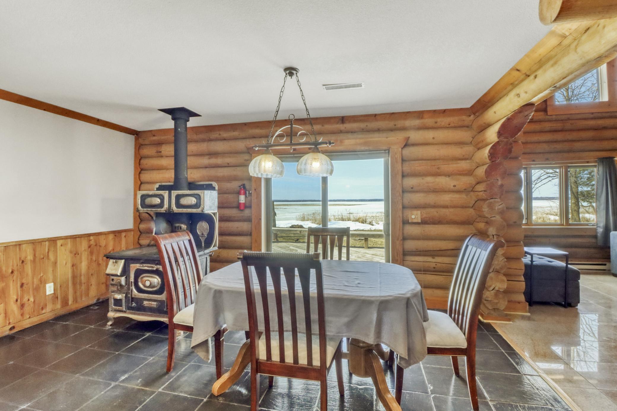 1992 single family home for sale at 21748 E Height Of Land Drive in Detroit Lakes, MN — 4 bed, 2 bath (photo 12 of 65)