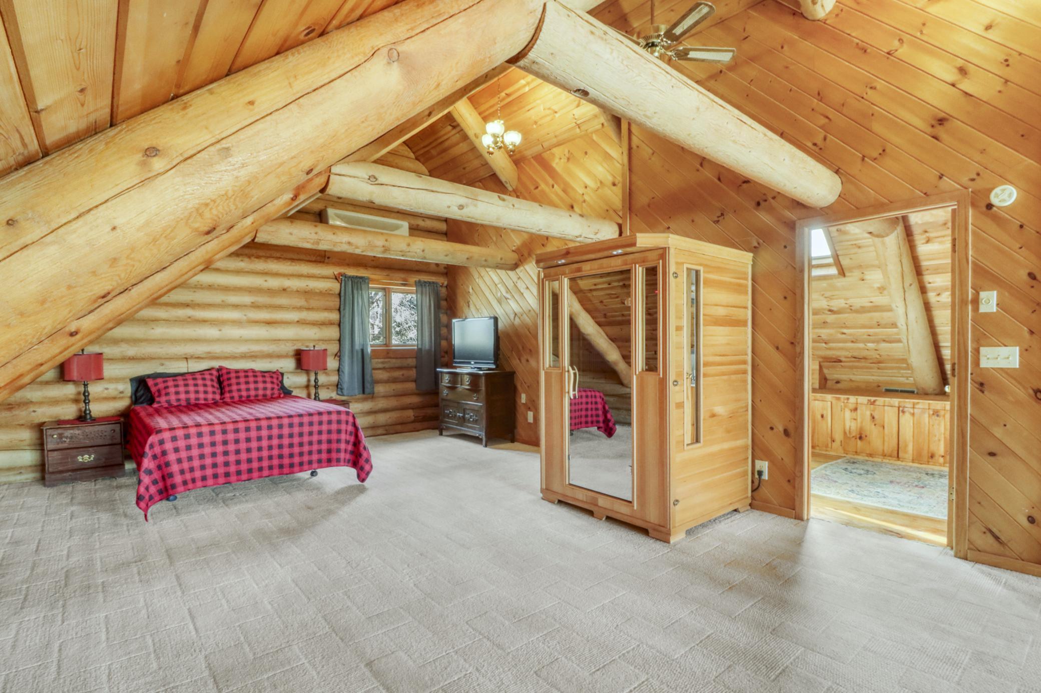 1992 single family home for sale at 21748 E Height Of Land Drive in Detroit Lakes, MN — 4 bed, 2 bath (photo 22 of 65)