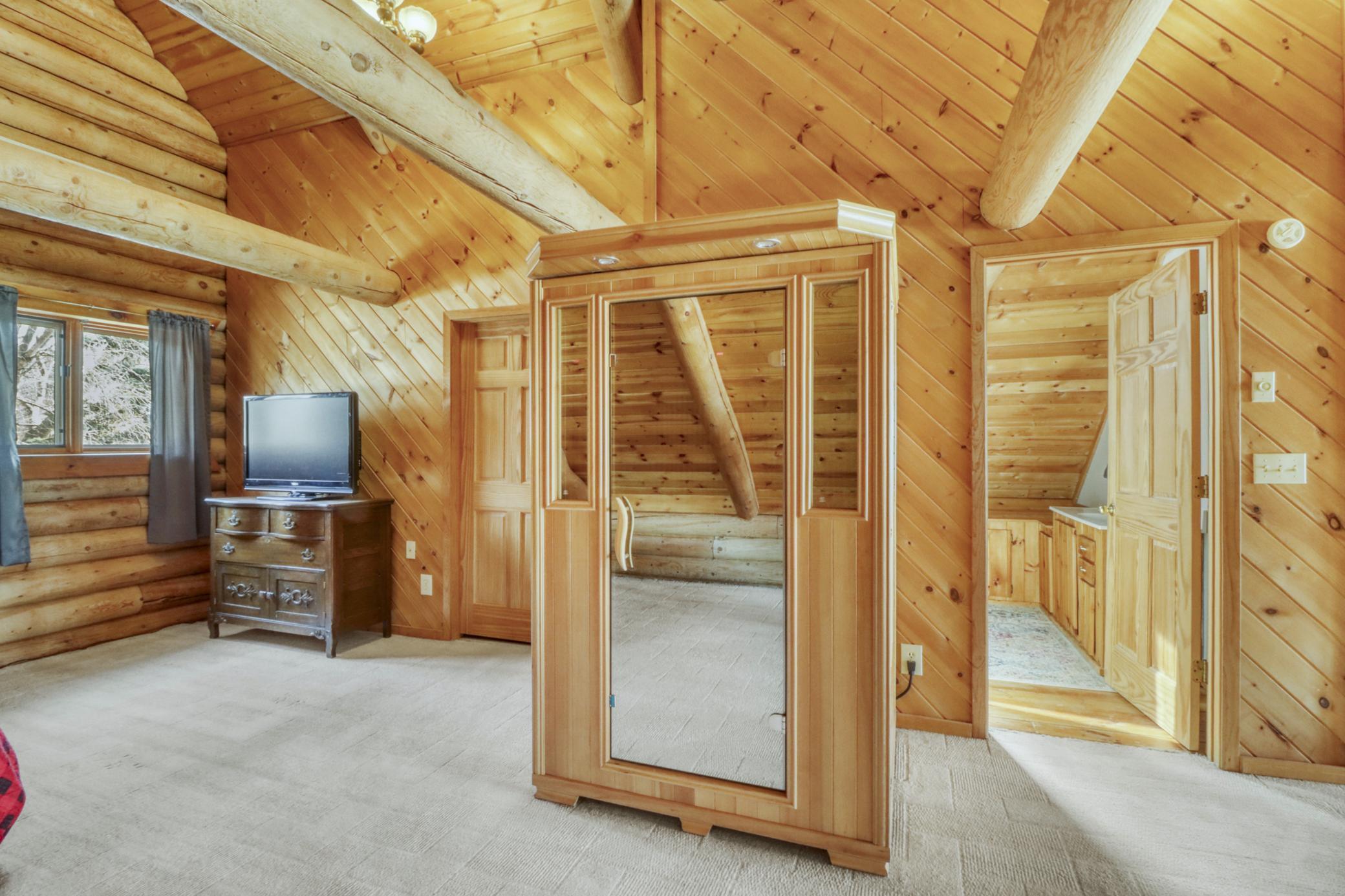 1992 single family home for sale at 21748 E Height Of Land Drive in Detroit Lakes, MN — 4 bed, 2 bath (photo 27 of 65)