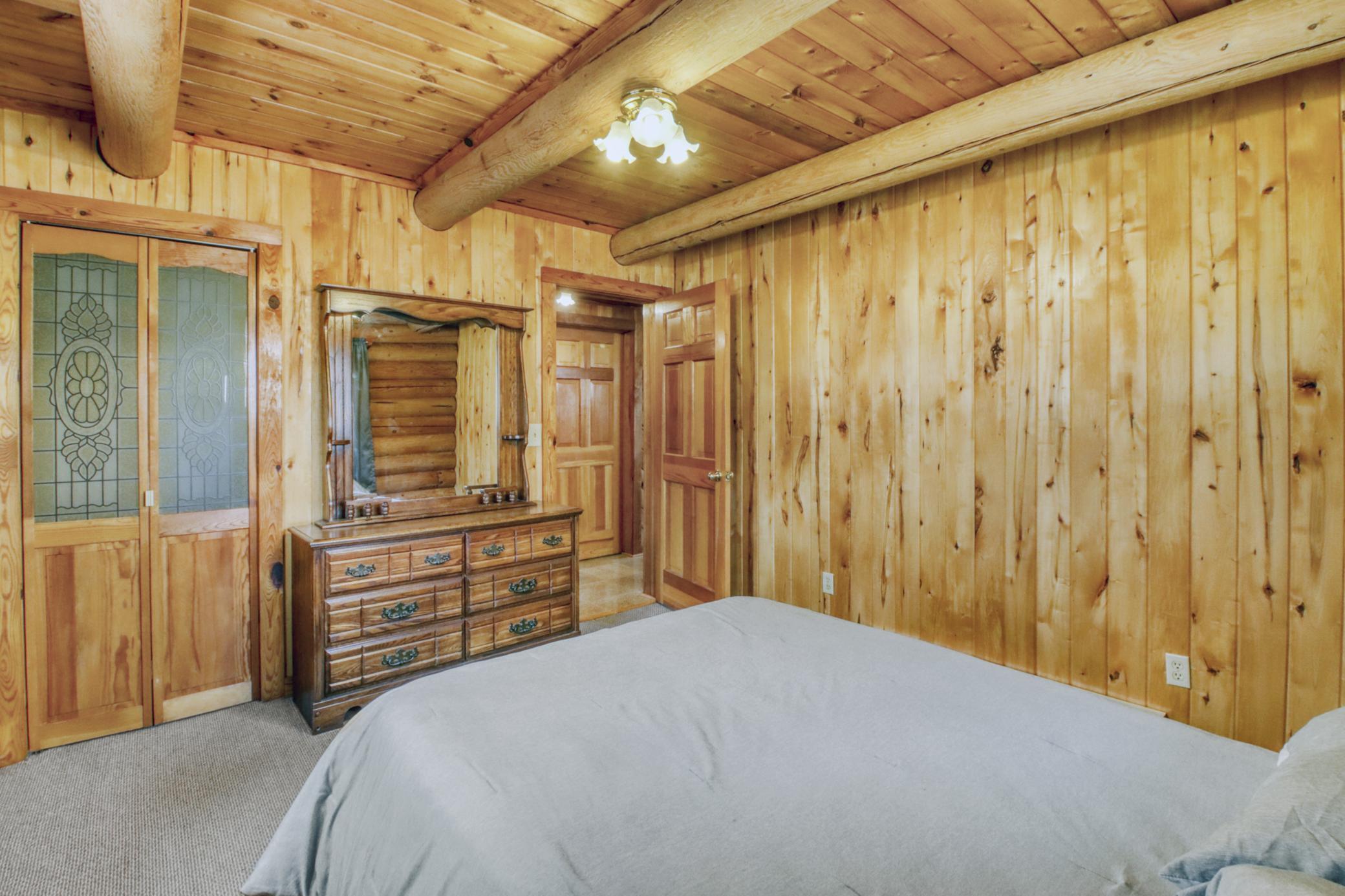 1992 single family home for sale at 21748 E Height Of Land Drive in Detroit Lakes, MN — 4 bed, 2 bath (photo 37 of 65)