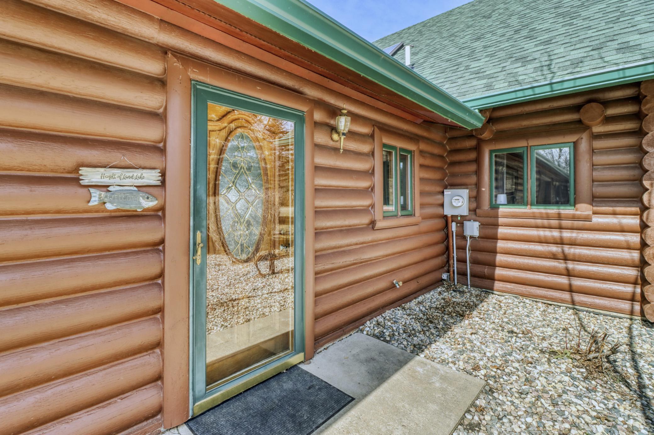1992 single family home for sale at 21748 E Height Of Land Drive in Detroit Lakes, MN — 4 bed, 2 bath (photo 5 of 65)