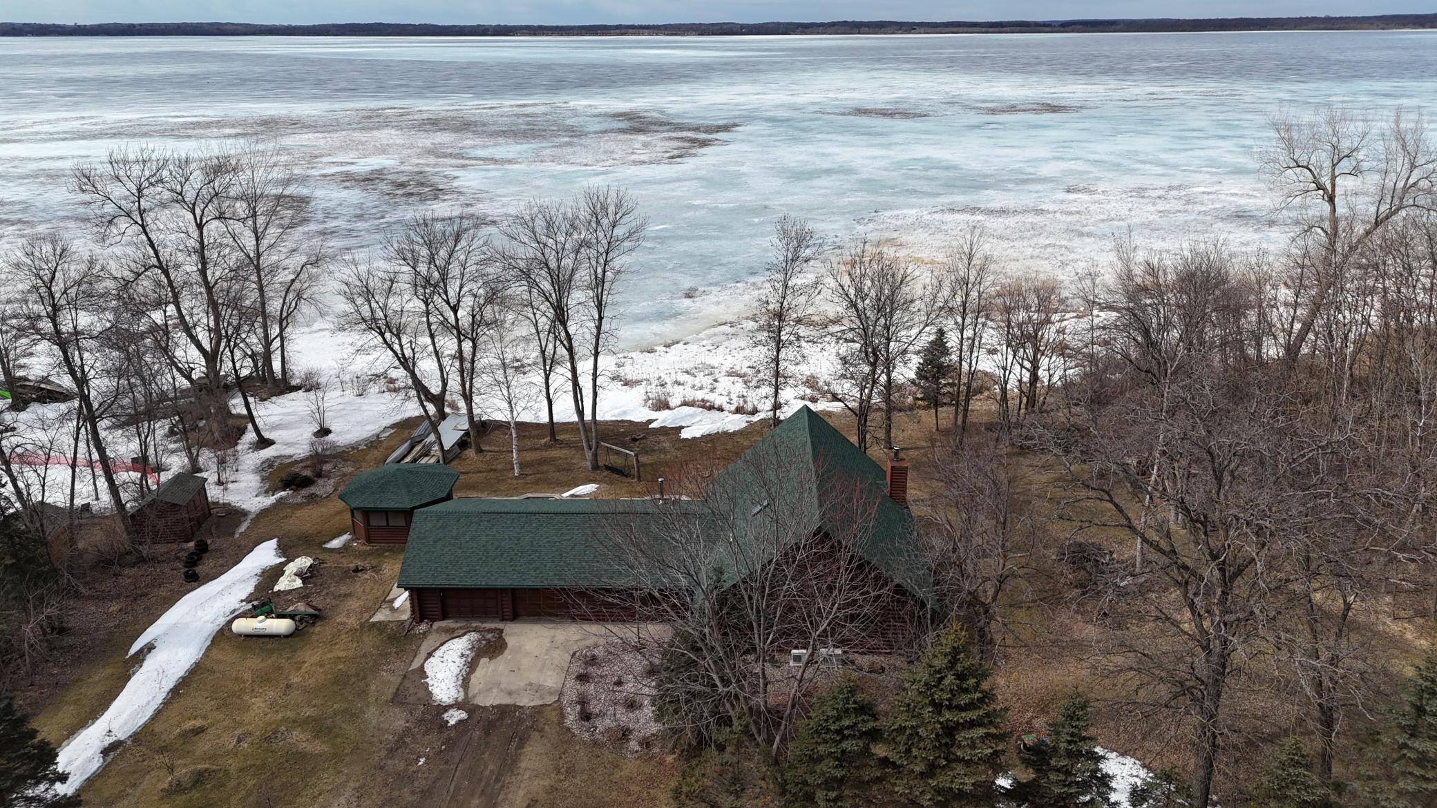 1992 single family home for sale at 21748 E Height Of Land Drive in Detroit Lakes, MN — 4 bed, 2 bath (photo 53 of 65)