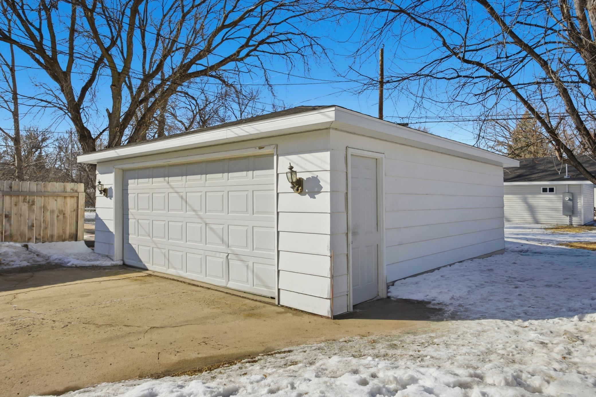 1405 16th Street S, Fargo ND 58103 - Photo 8 of 25